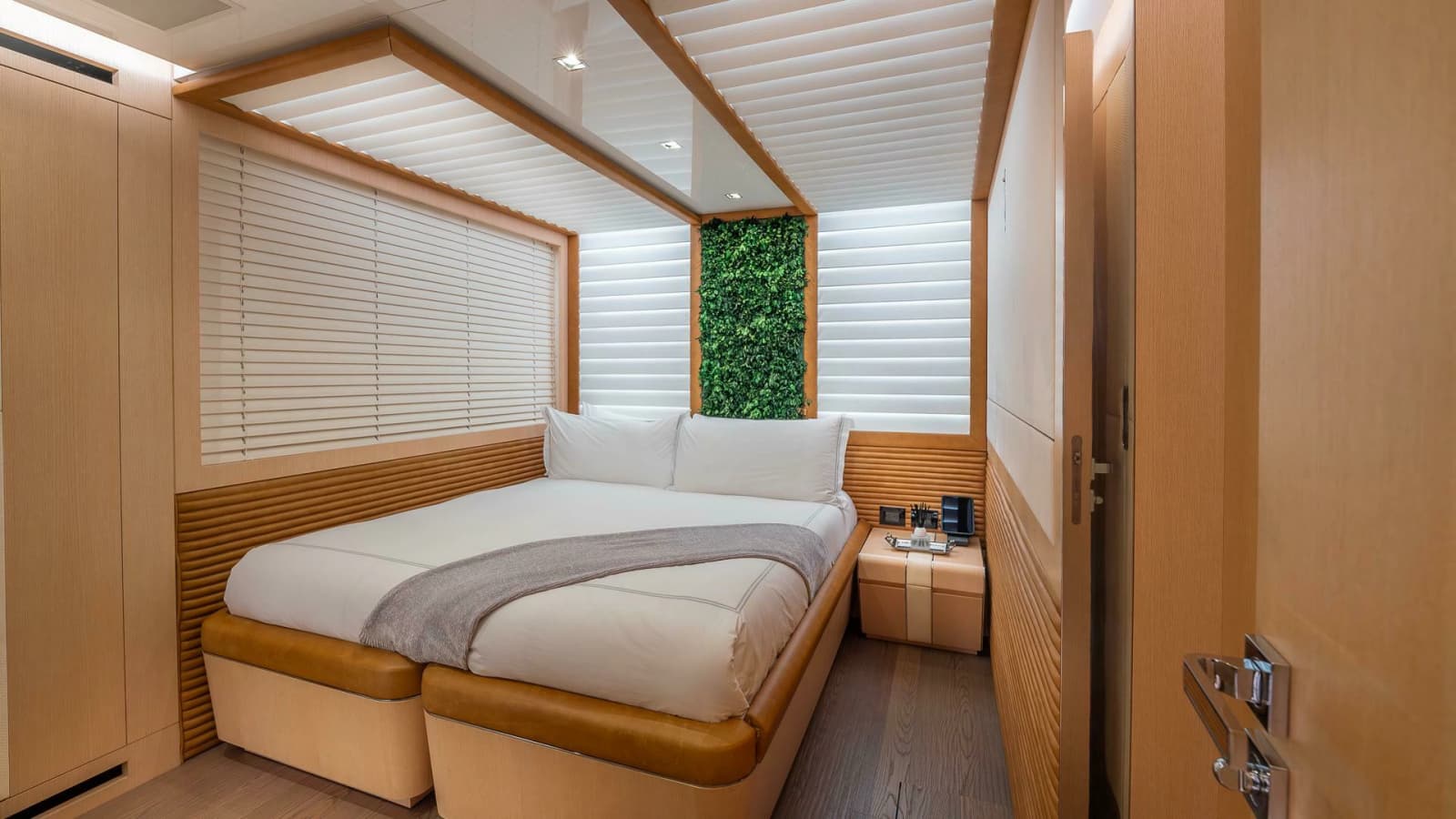 2017 Mangusta Oceano 42 - Photo 43