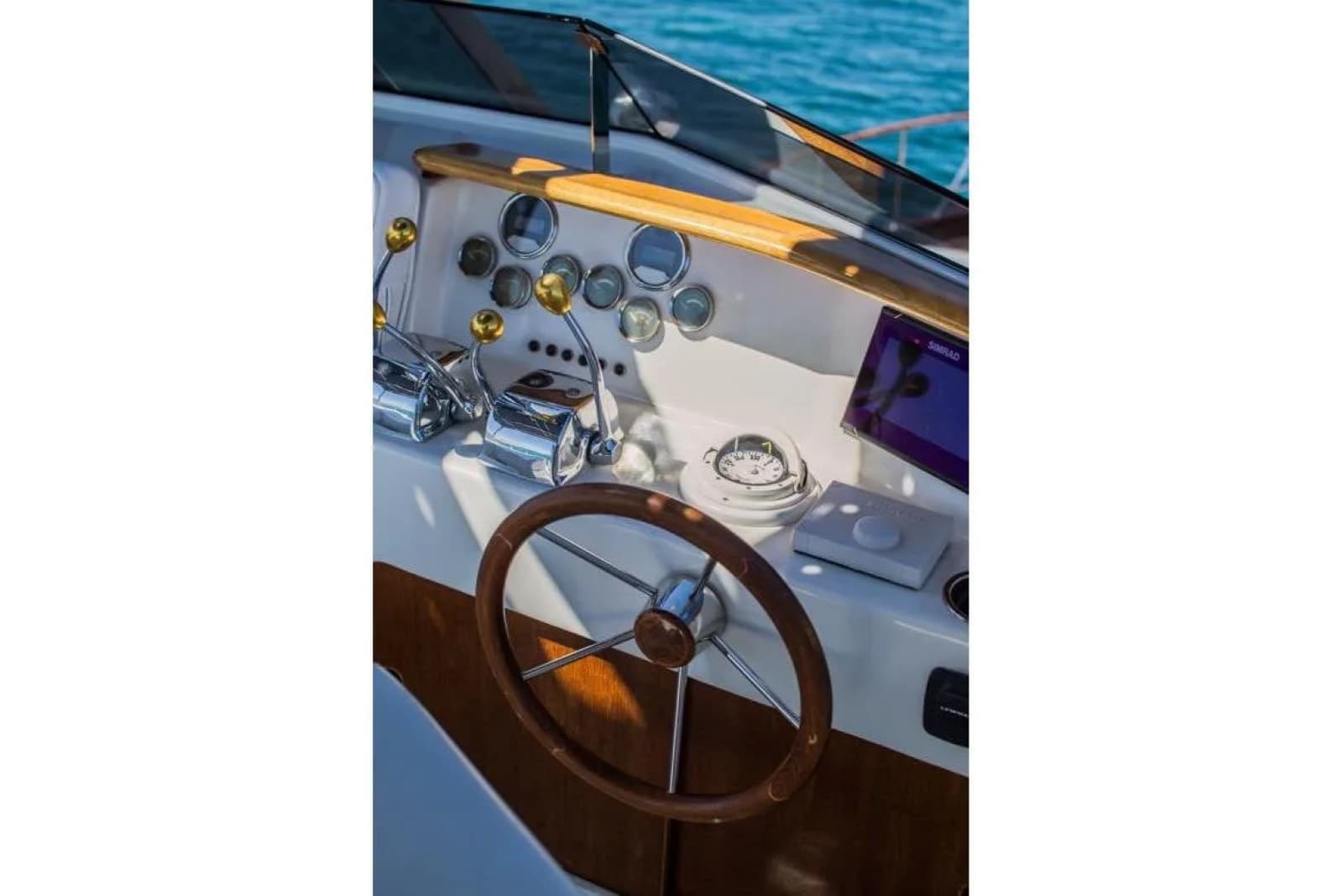 1966 Chris-Craft 57 Constellation - Photo 19