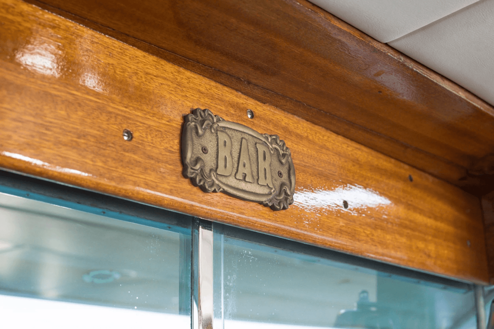 1966 Chris-Craft 57 Constellation - Photo 28