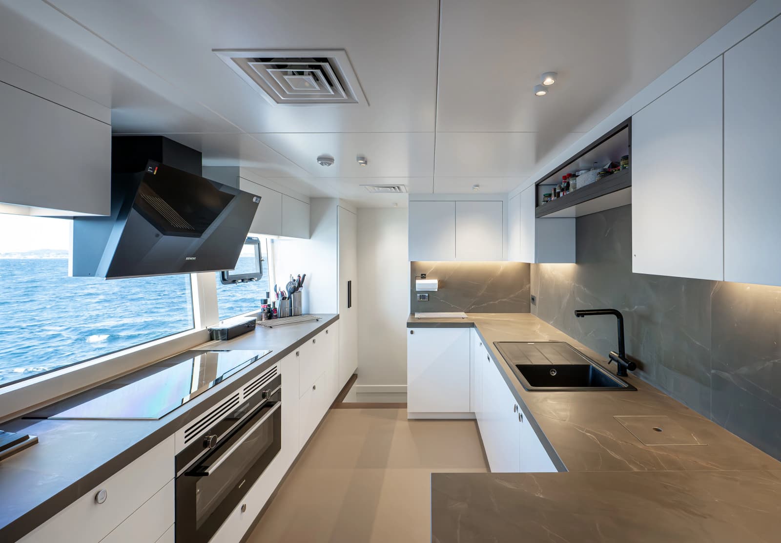 2026 Numarine 30XP - Photo 78