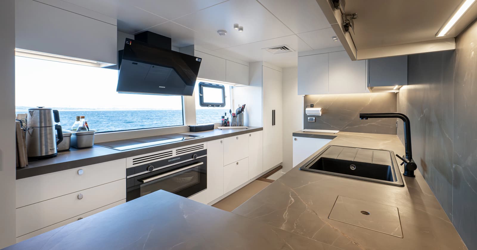 2026 Numarine 30XP - Photo 76