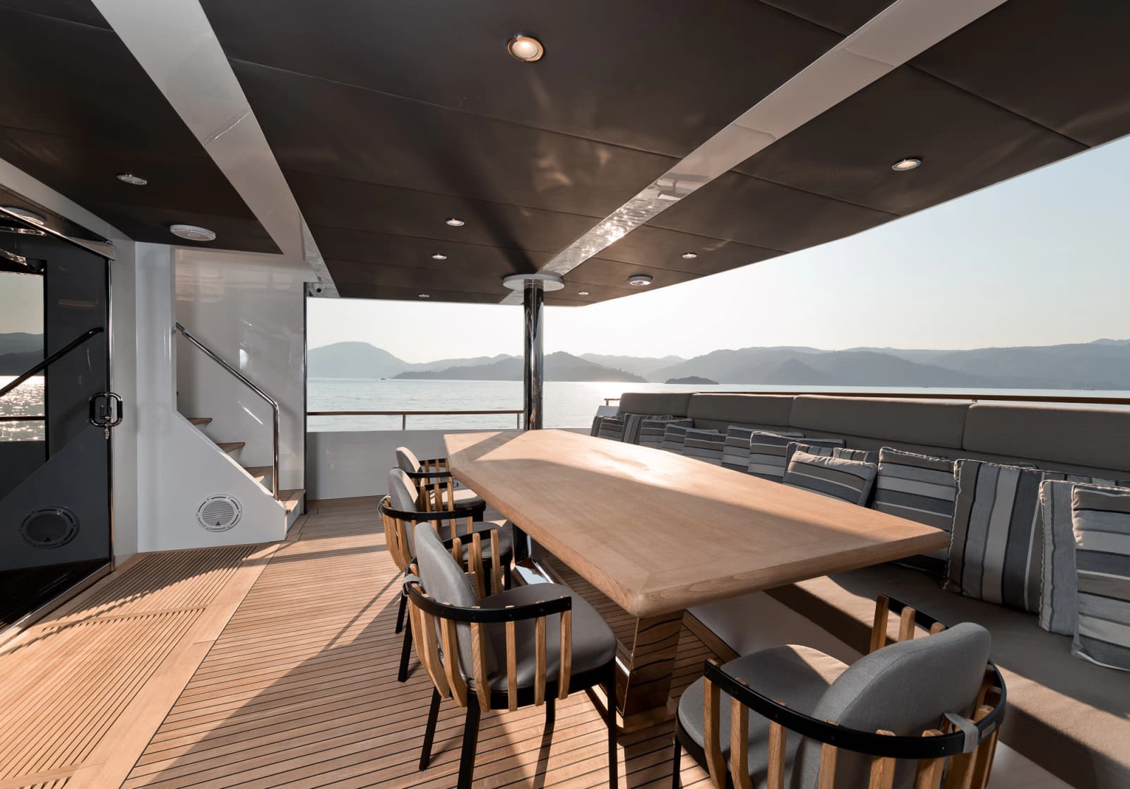 2027 Numarine 32XP - Photo 7