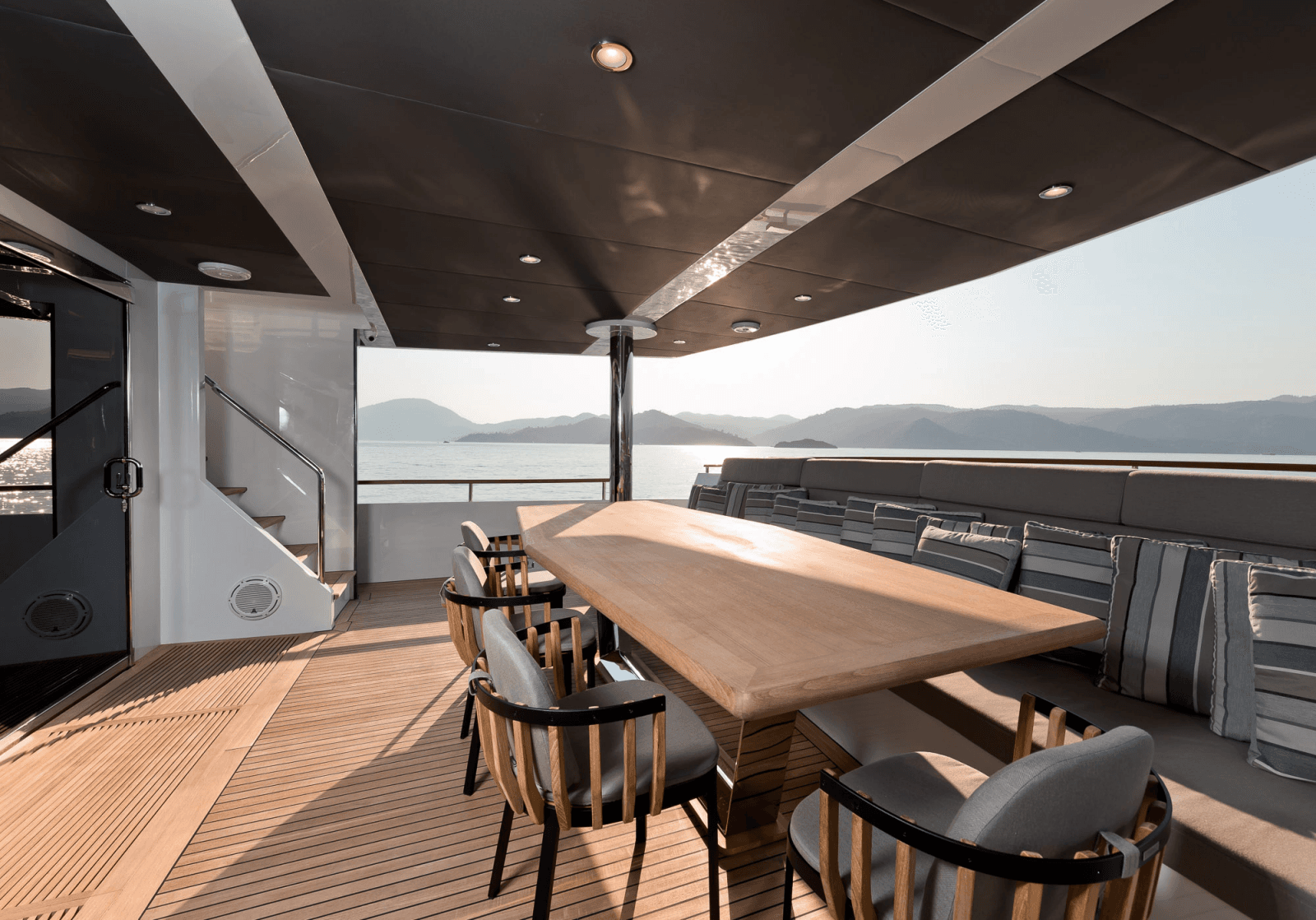 2027 Numarine 32XP - Photo 7