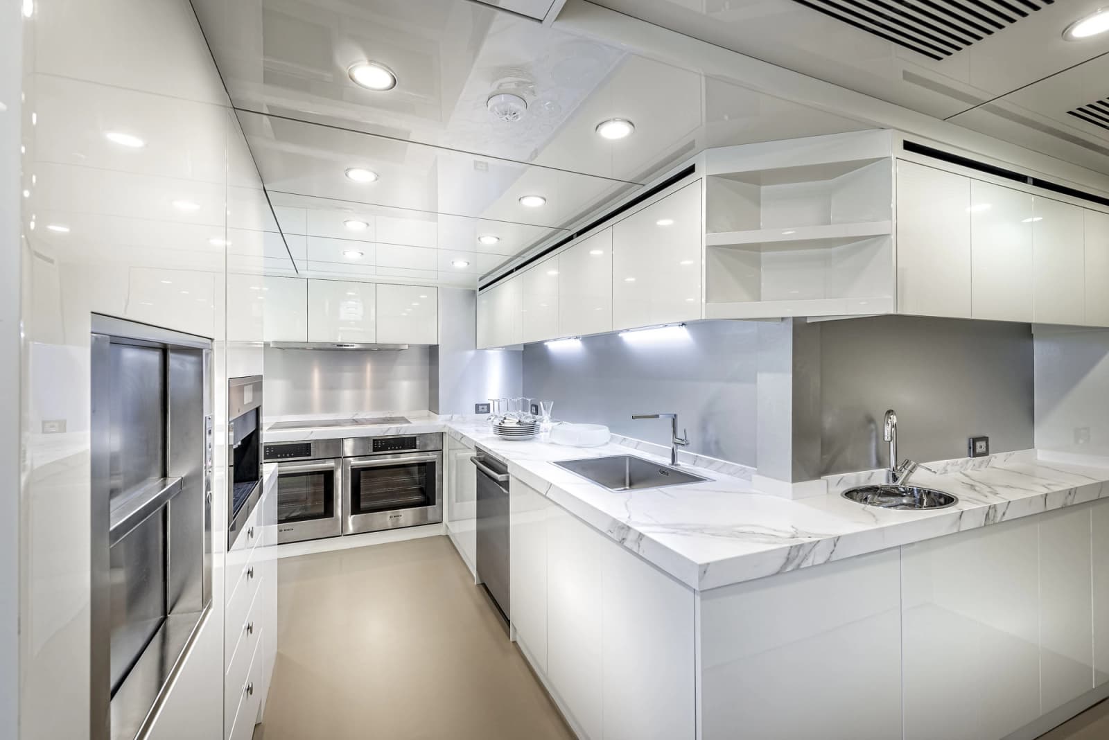 2027 Numarine 32XP - Photo 54