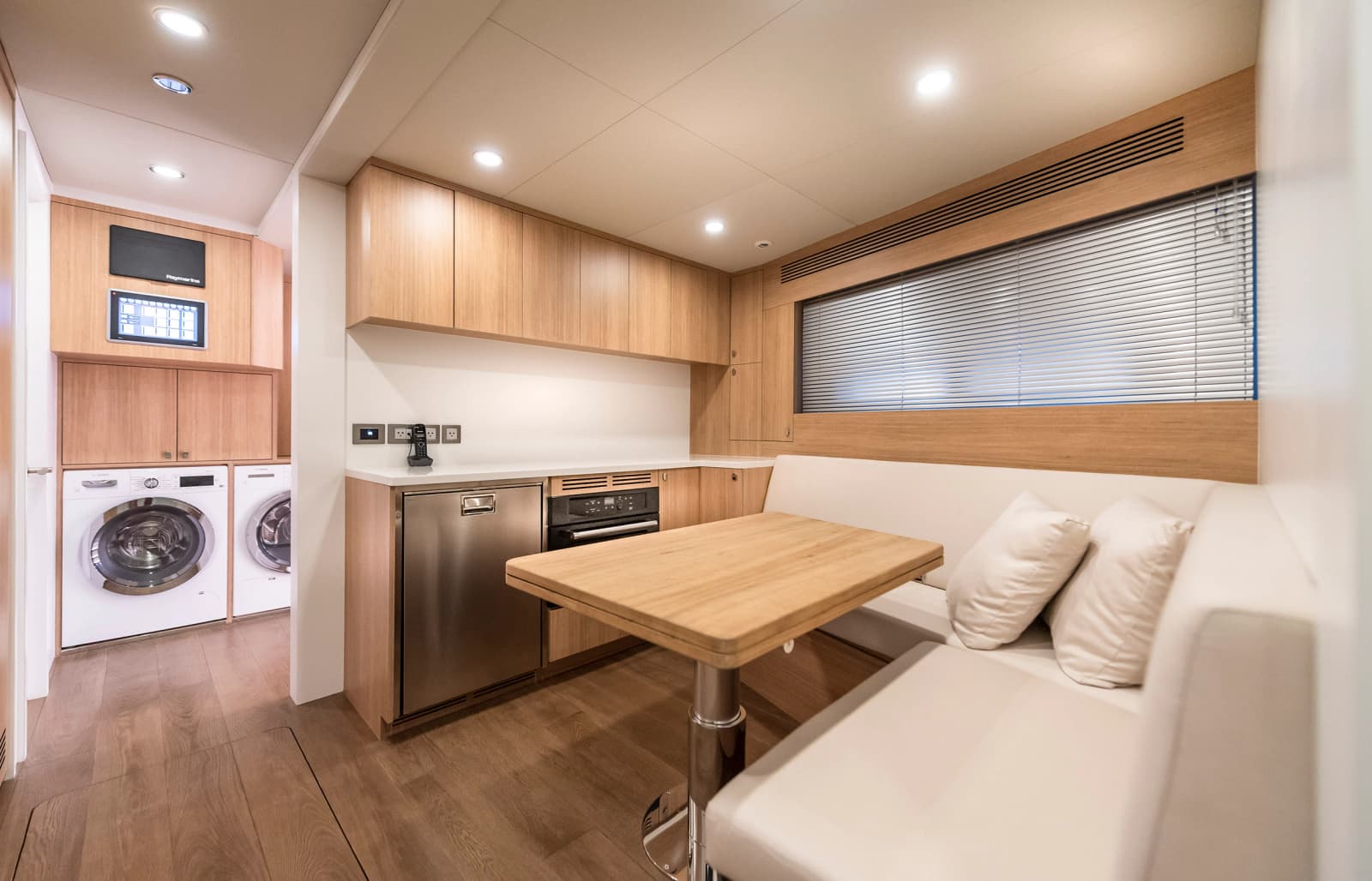 2027 Numarine 32XP - Photo 56