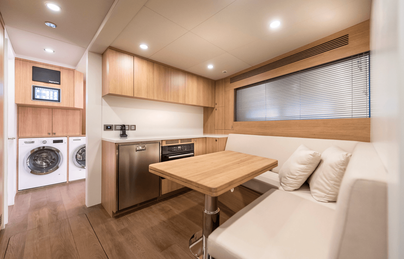 2027 Numarine 32XP - Photo 56