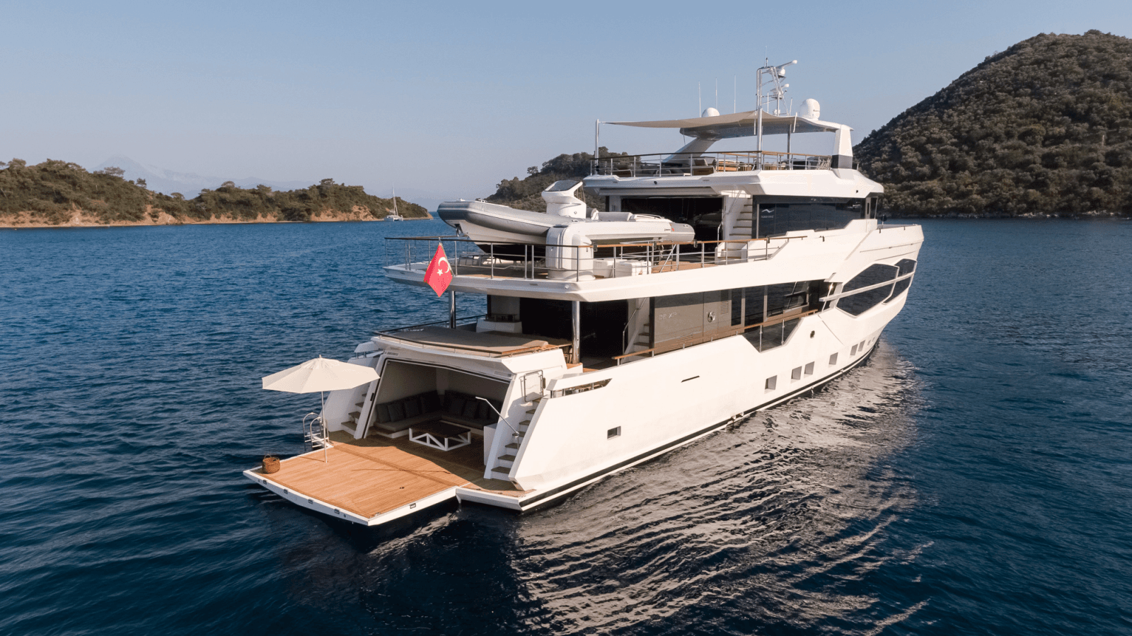 2027 Numarine 32XP - Photo 4