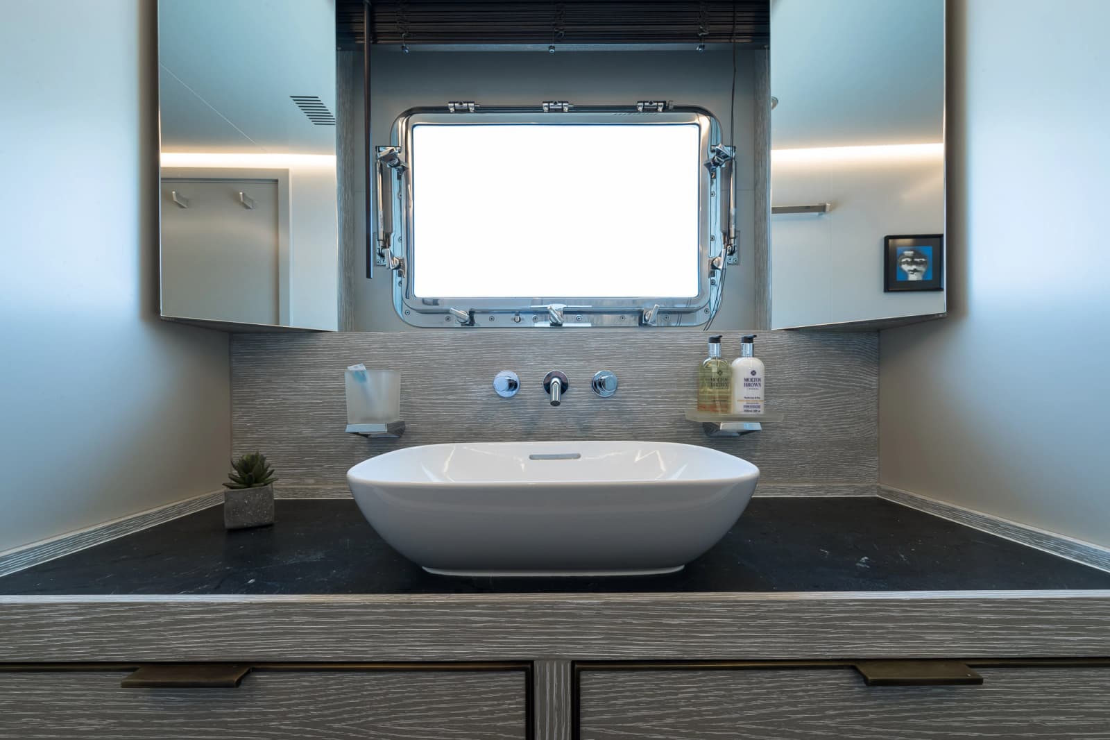 2027 Numarine 32XP - Photo 29