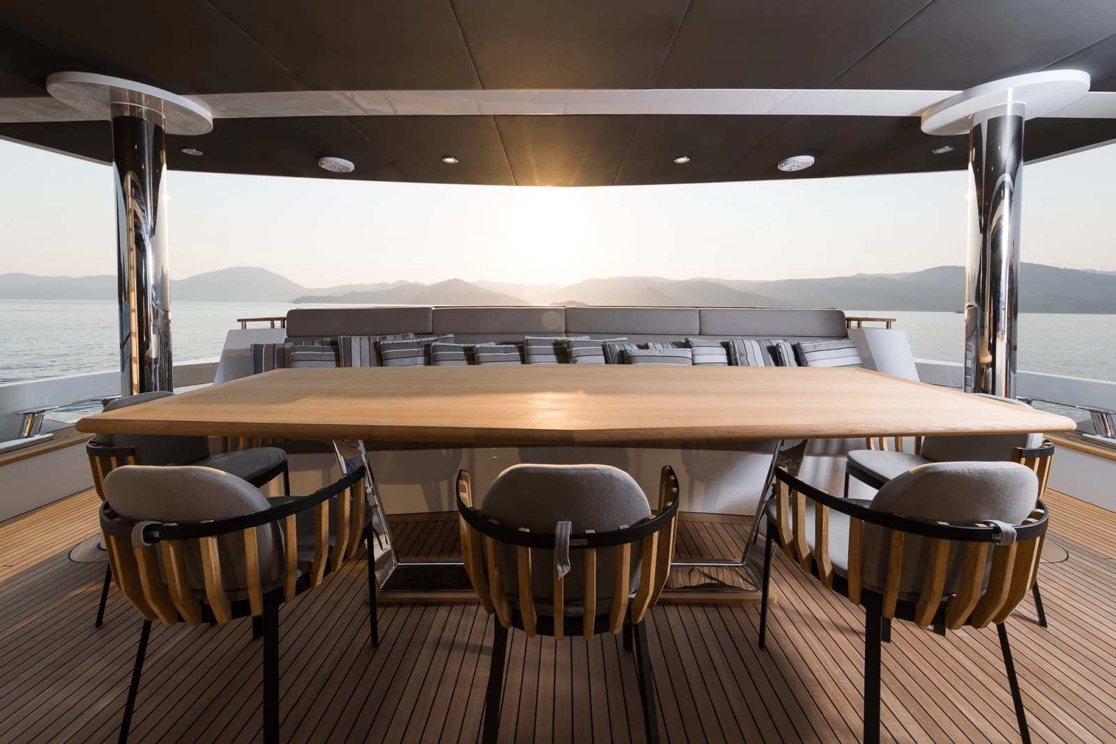 2027 Numarine 32XP - Photo 8