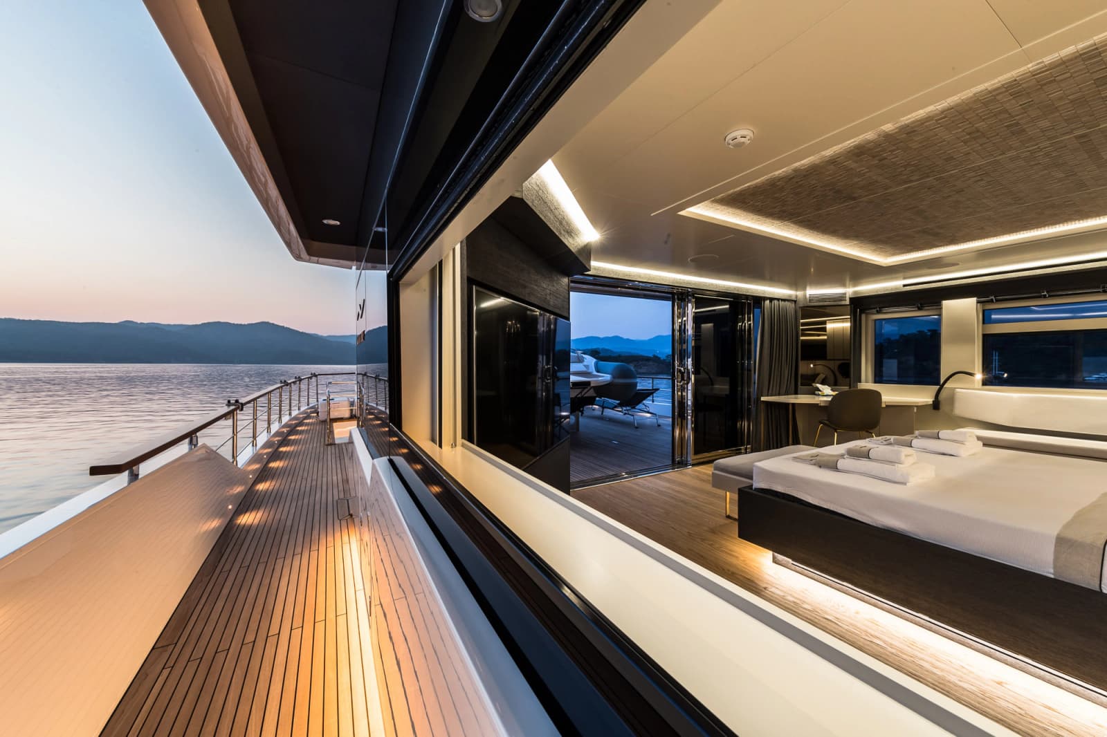 2027 Numarine 32XP - Photo 17