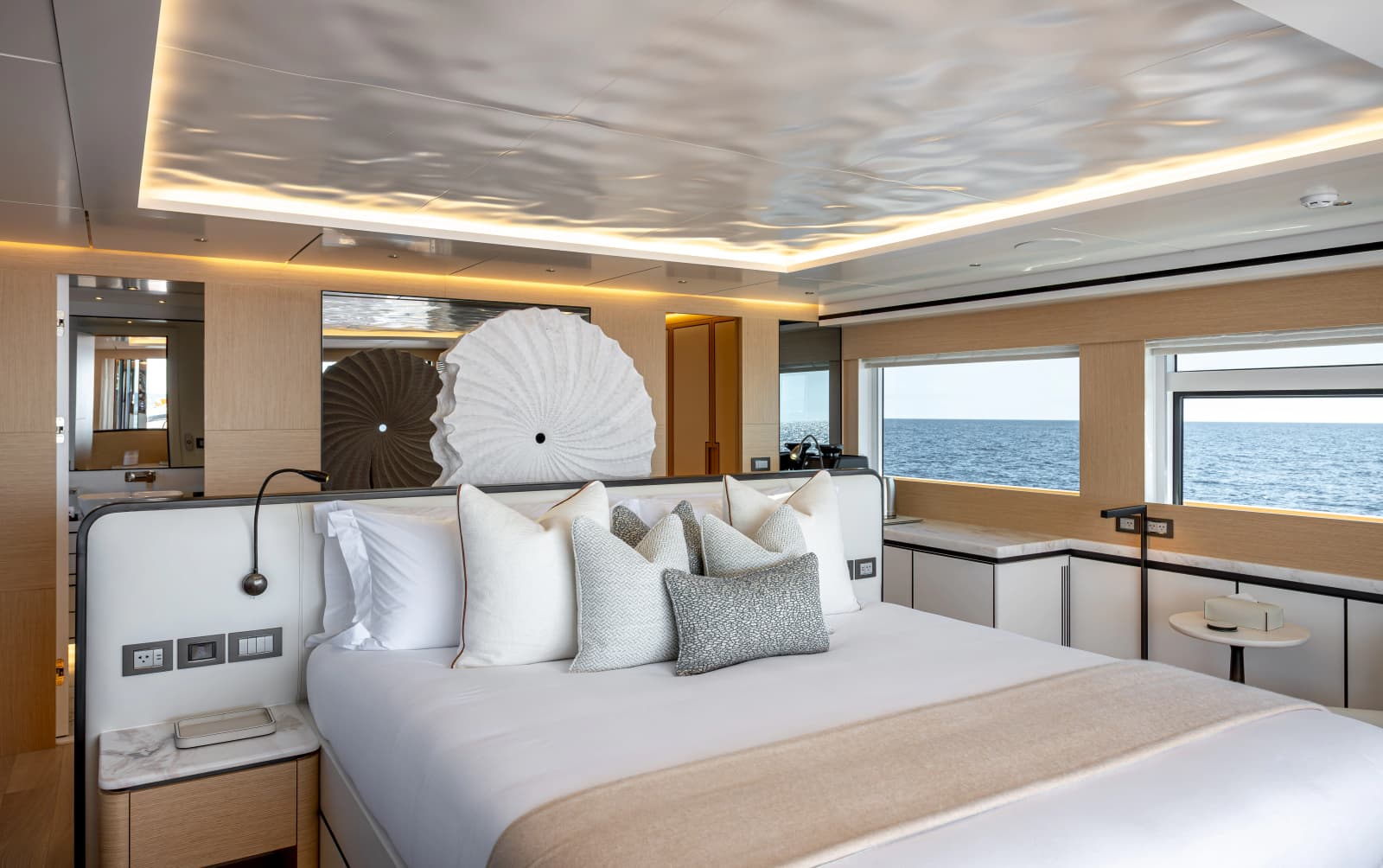 2027 Numarine 37XP - Photo 23