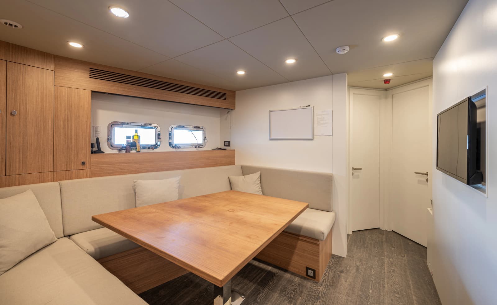 2027 Numarine 37XP - Photo 104