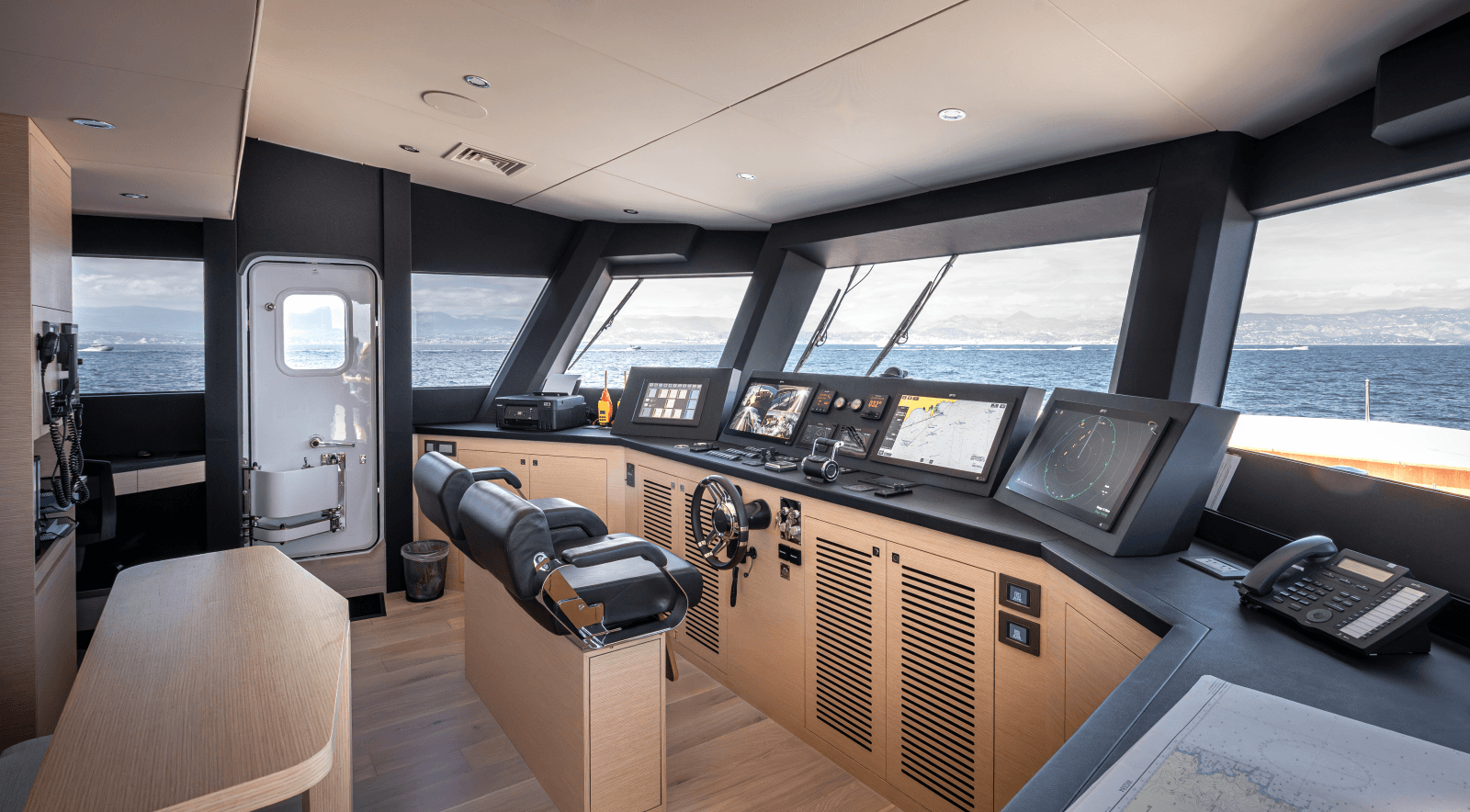 2027 Numarine 37XP - Photo 19