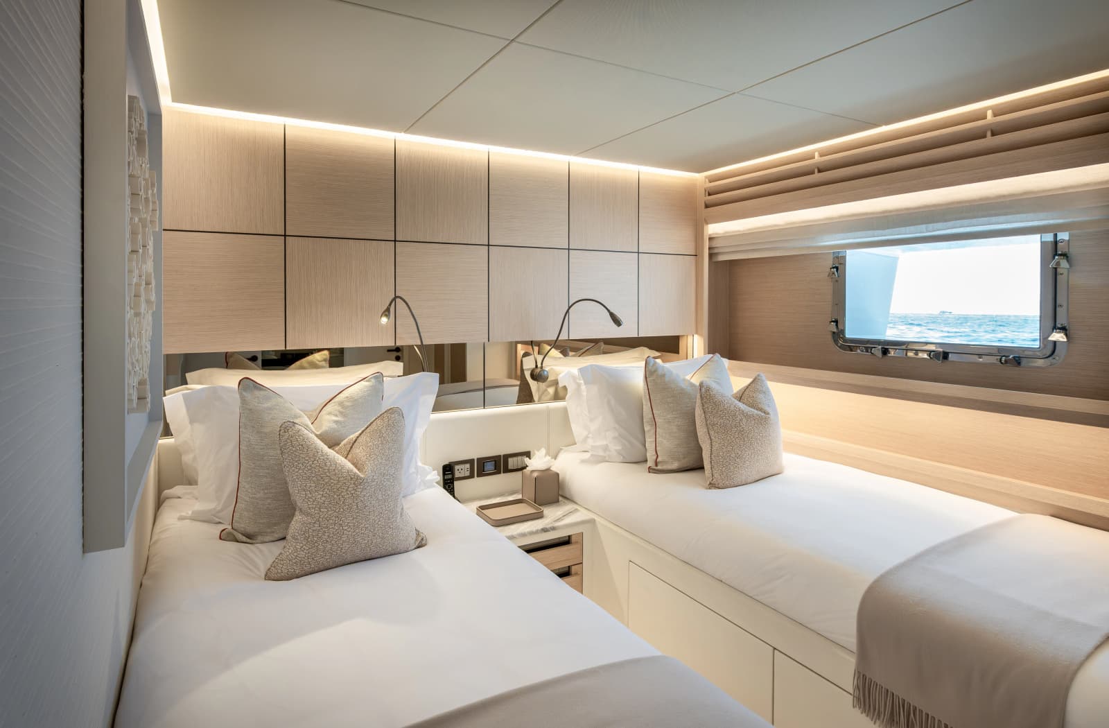 2027 Numarine 37XP - Photo 41