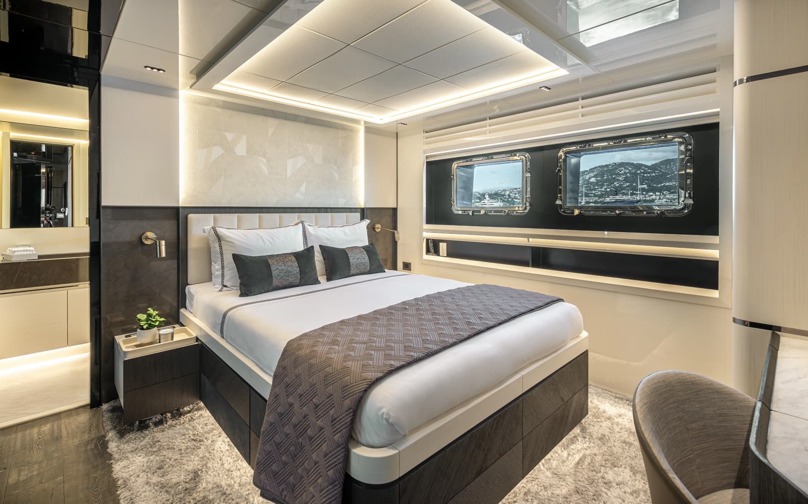 2027 Numarine 37XP - Photo 88