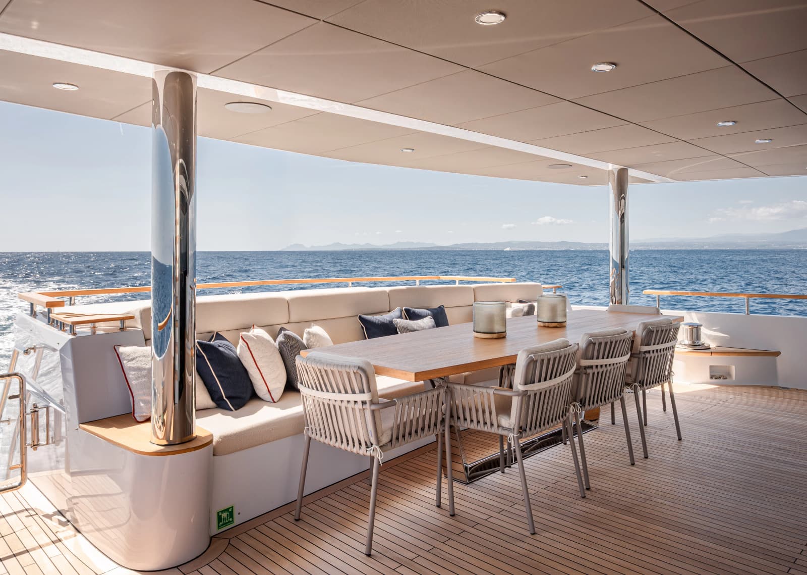 2027 Numarine 37XP - Photo 4