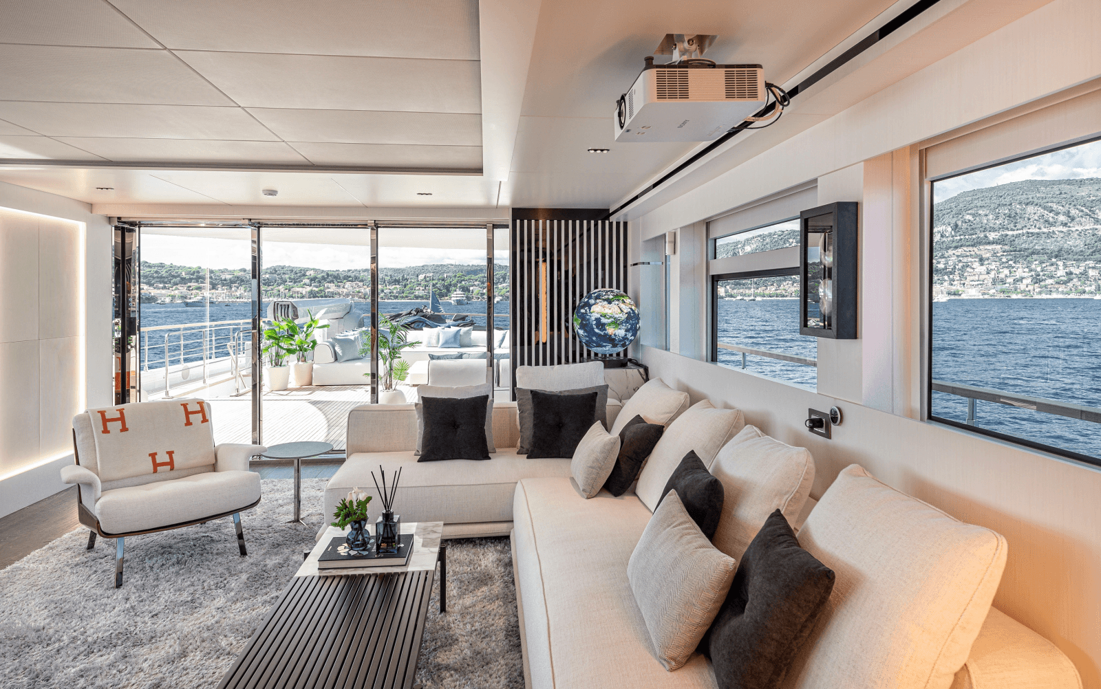 2027 Numarine 37XP - Photo 96