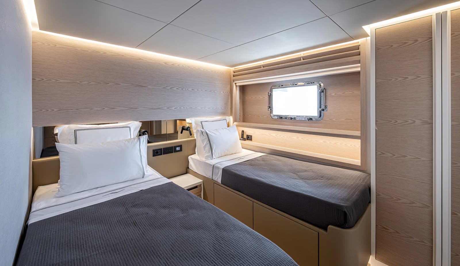 2027 Numarine 40MXP - Photo 103