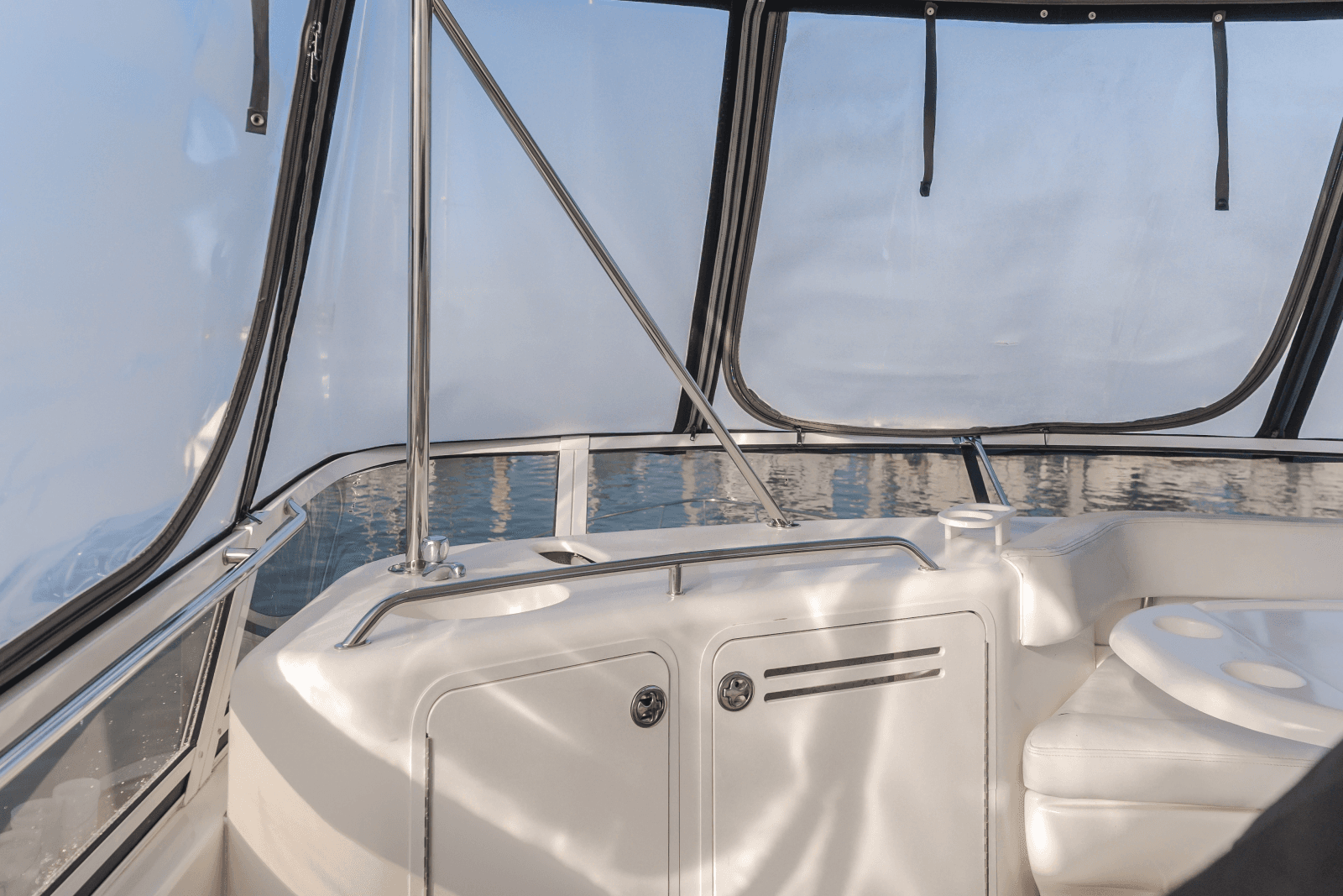1998 Sea Ray 480 Sedan Bridge - Photo 19