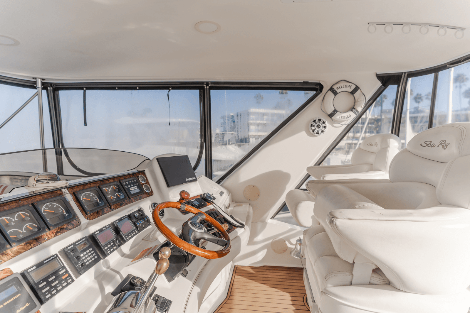 1998 Sea Ray 480 Sedan Bridge - Photo 16