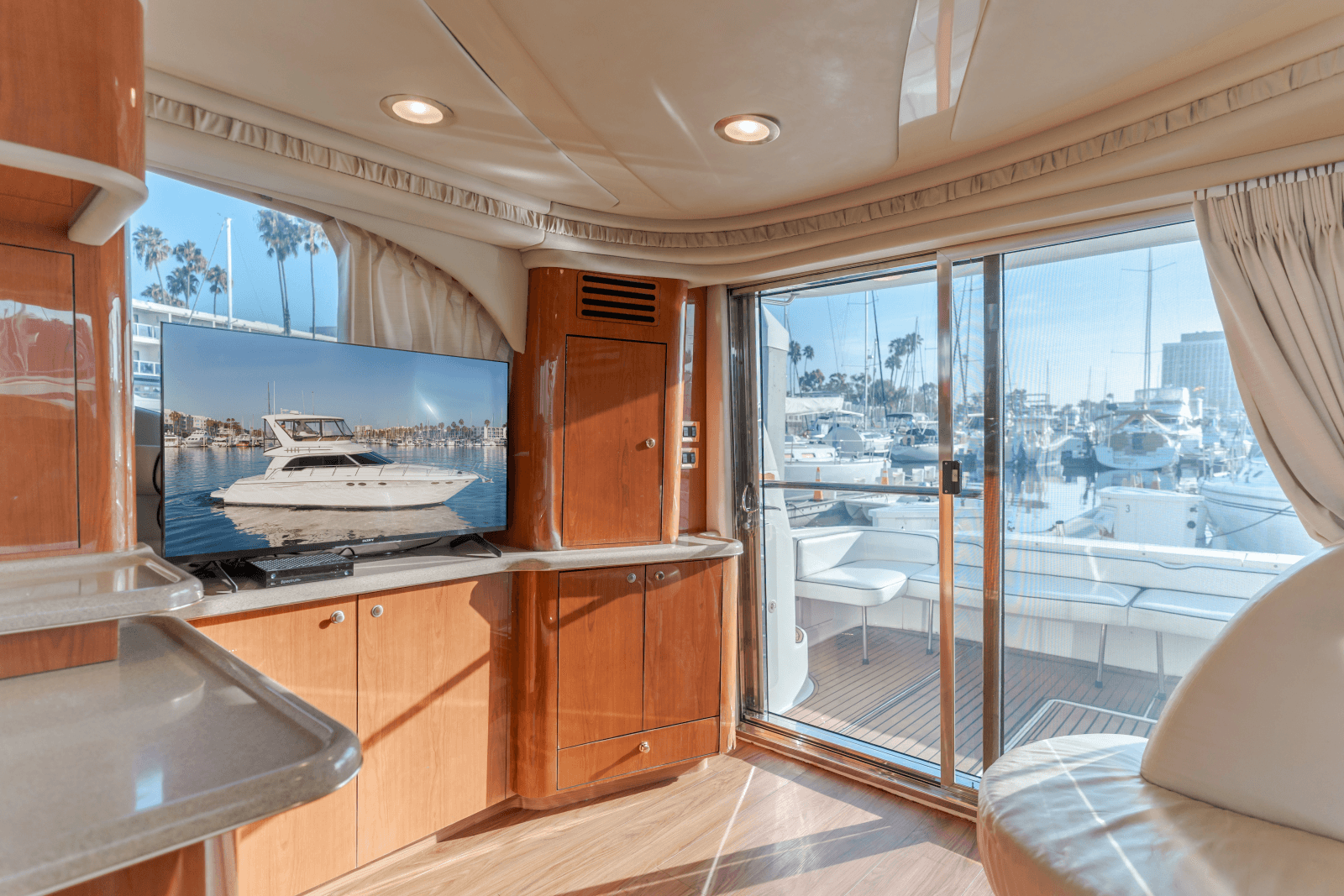 1998 Sea Ray 480 Sedan Bridge - Photo 21