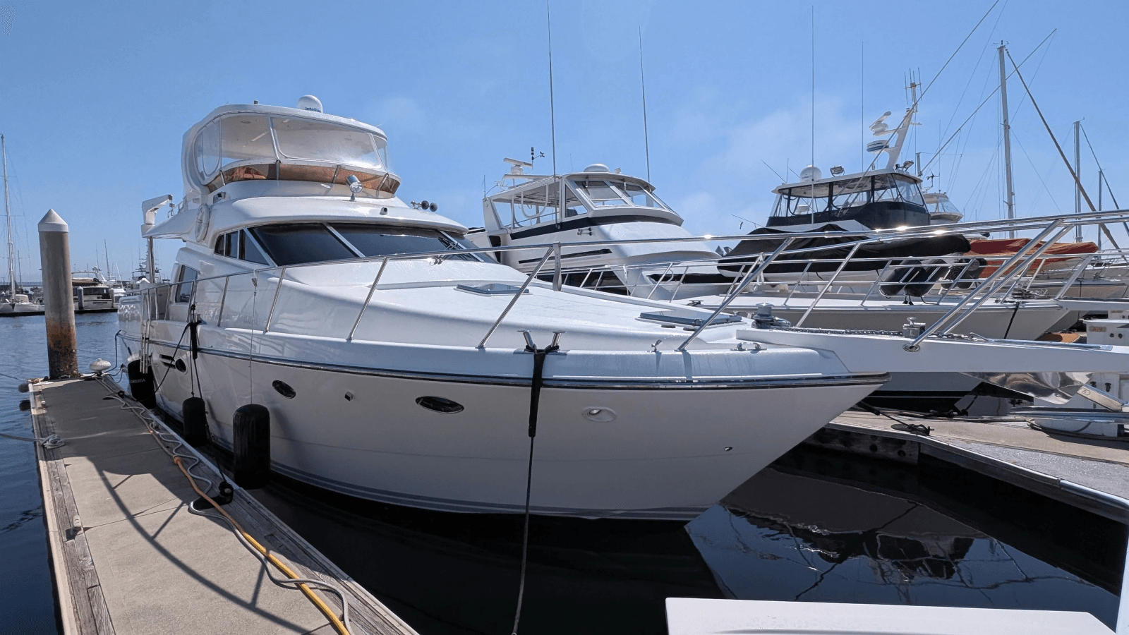 2004 Johnson Motor Yacht - Photo 1