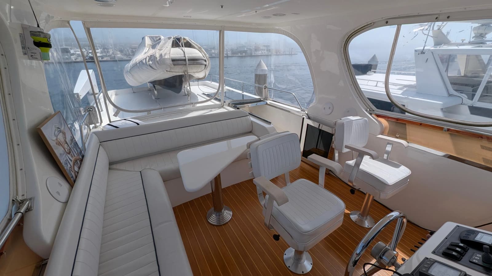 2004 Johnson Motor Yacht - Photo 5
