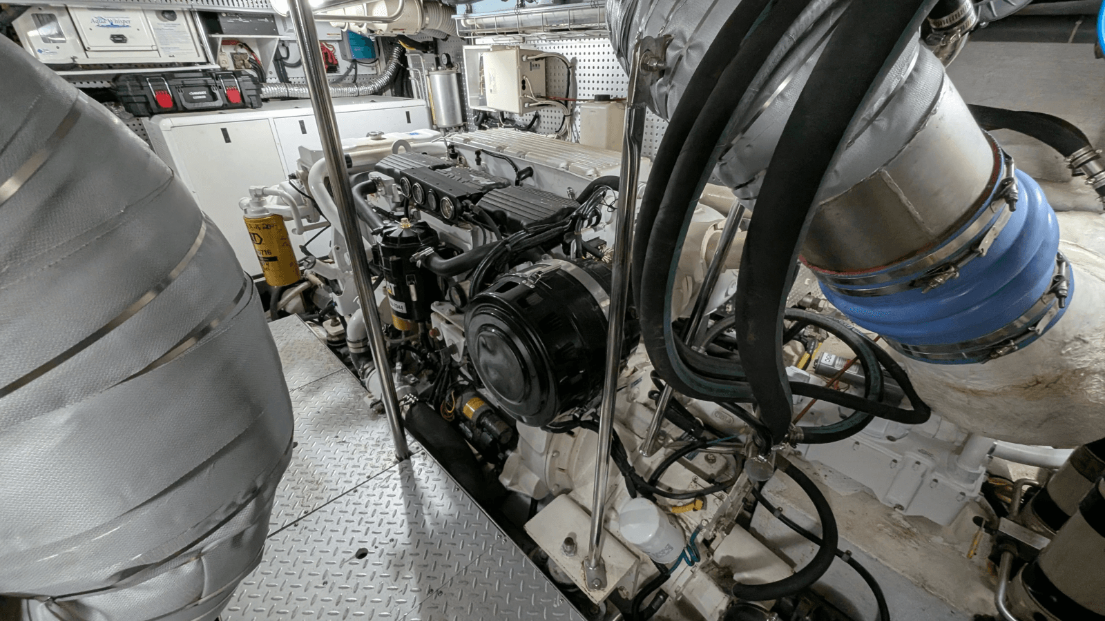 2004 Johnson Motor Yacht - Photo 66