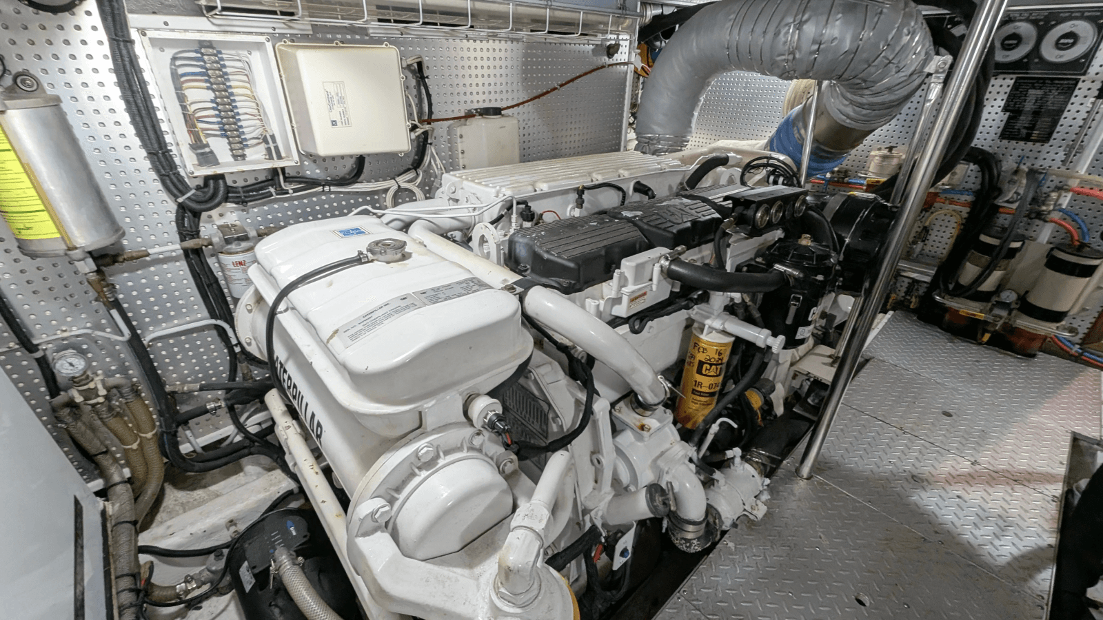 2004 Johnson Motor Yacht - Photo 72