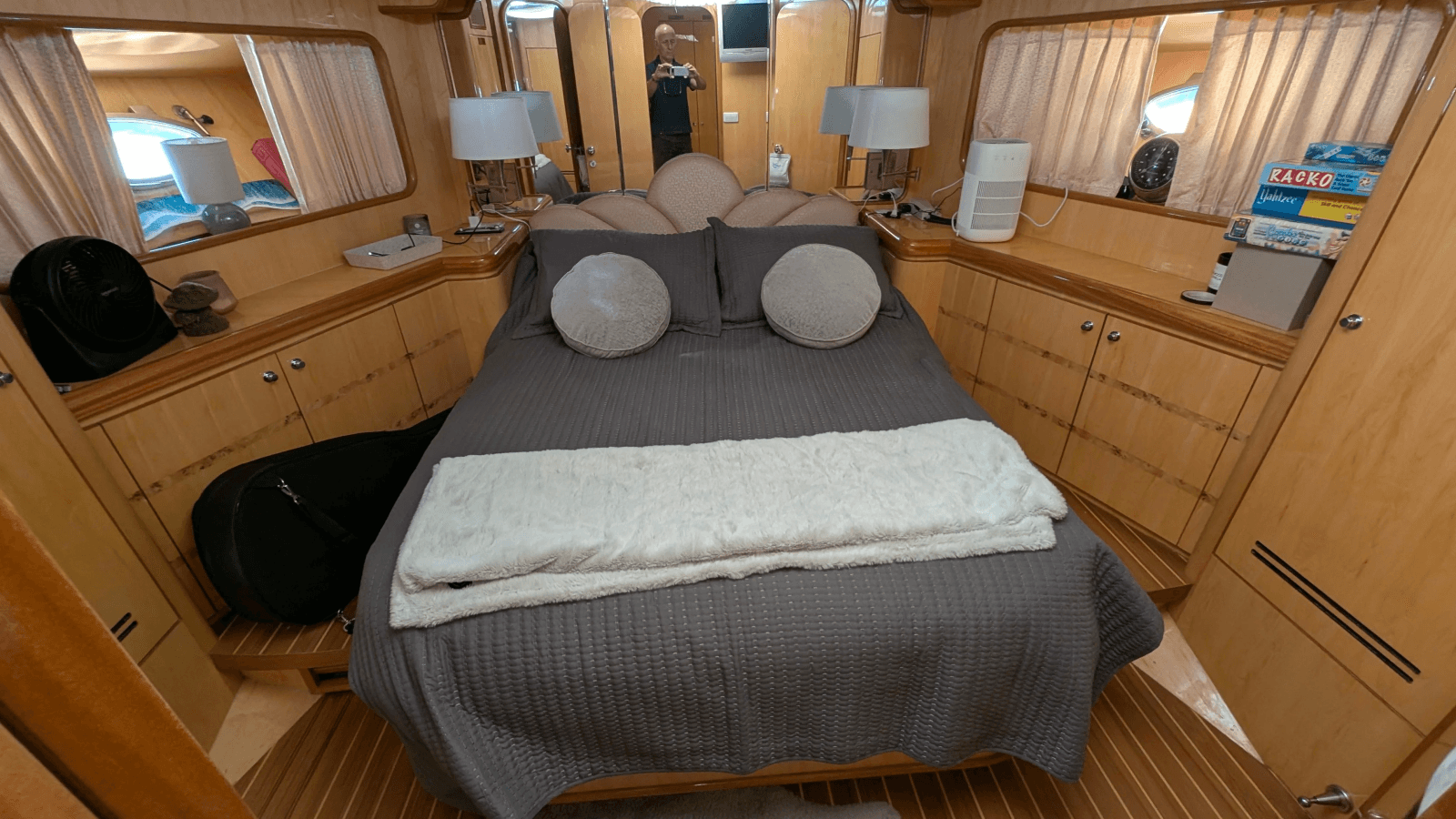 2004 Johnson Motor Yacht - Photo 55