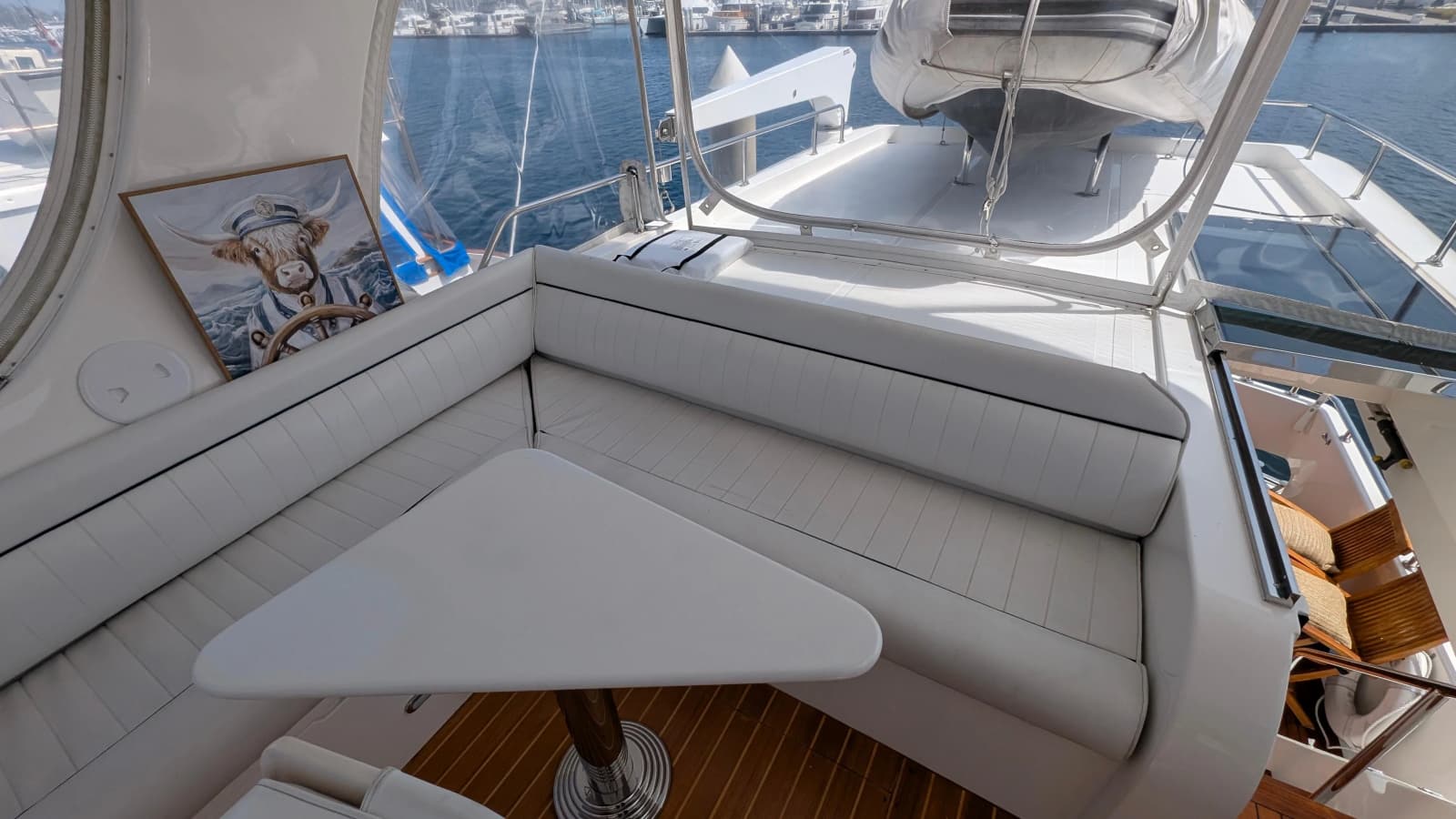 2004 Johnson Motor Yacht - Photo 18