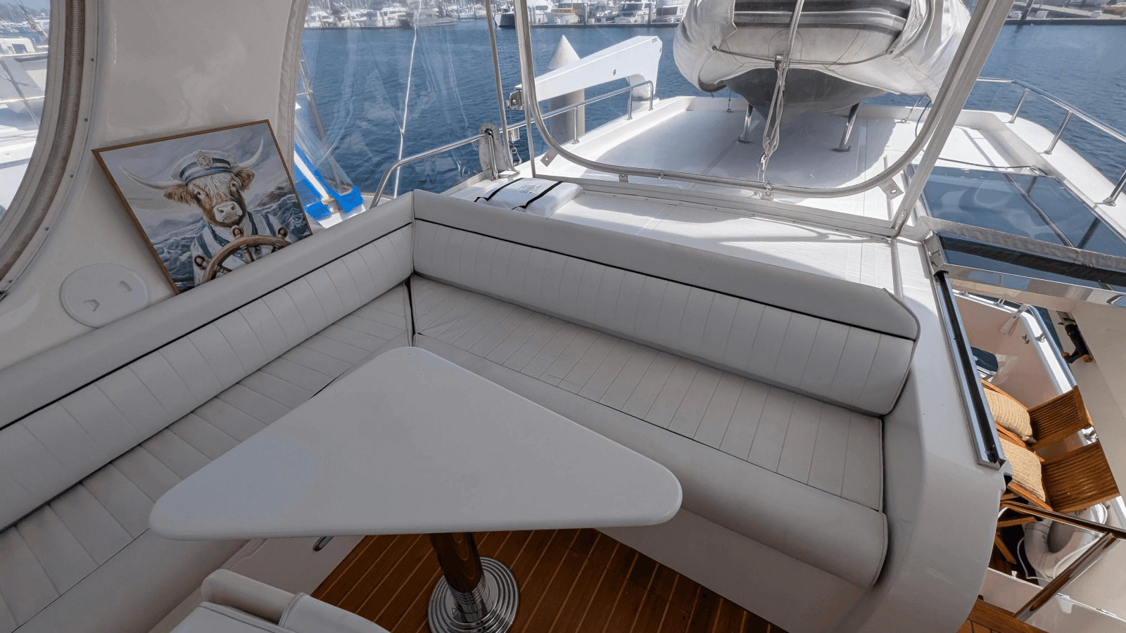 2004 Johnson Motor Yacht - Photo 18