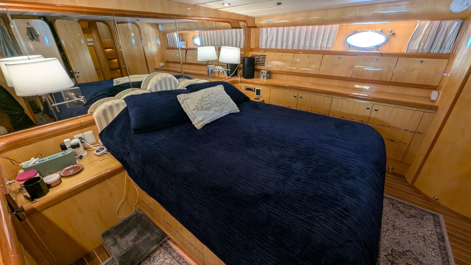 2004 Johnson Motor Yacht - Photo 65