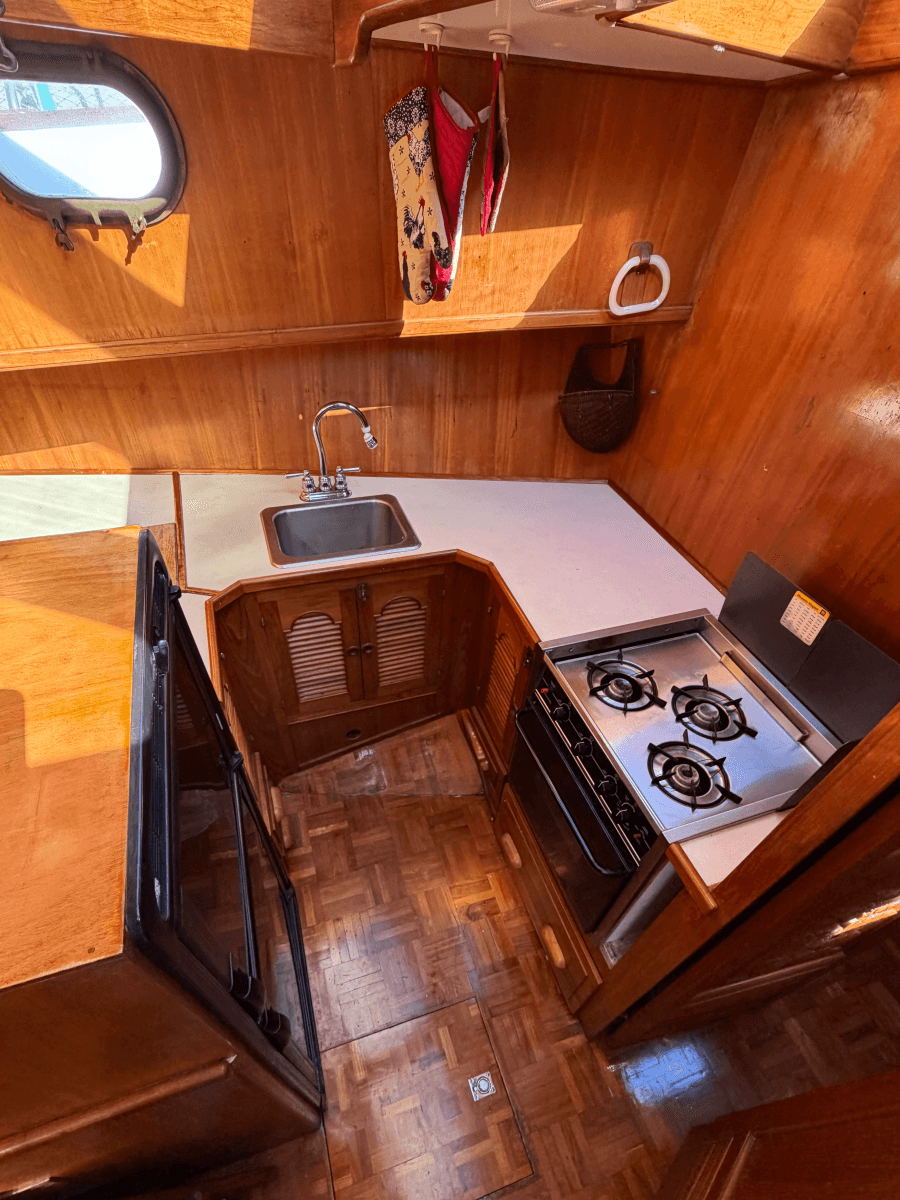 1978 Albin 43 Trawler - Photo 13