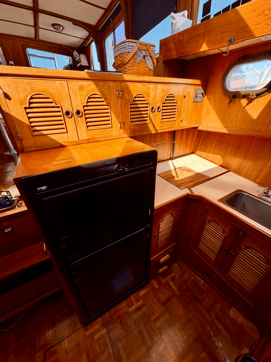 1978 Albin 43 Trawler - Photo 14