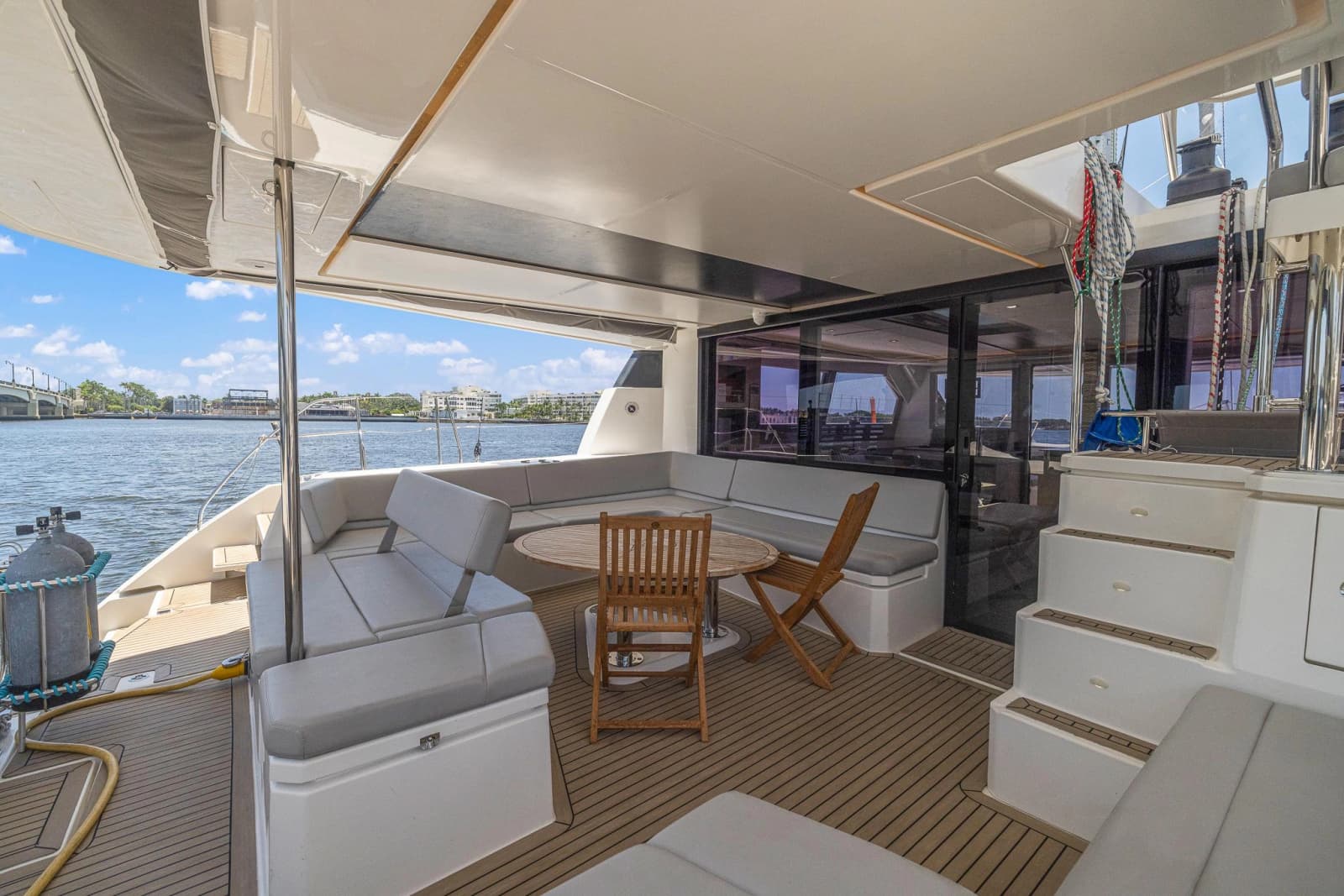 2019 Leopard 50 - Photo 19