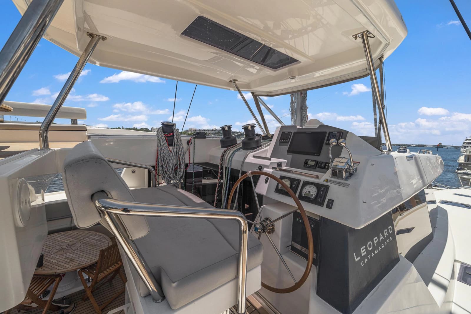 2019 Leopard 50 - Photo 16