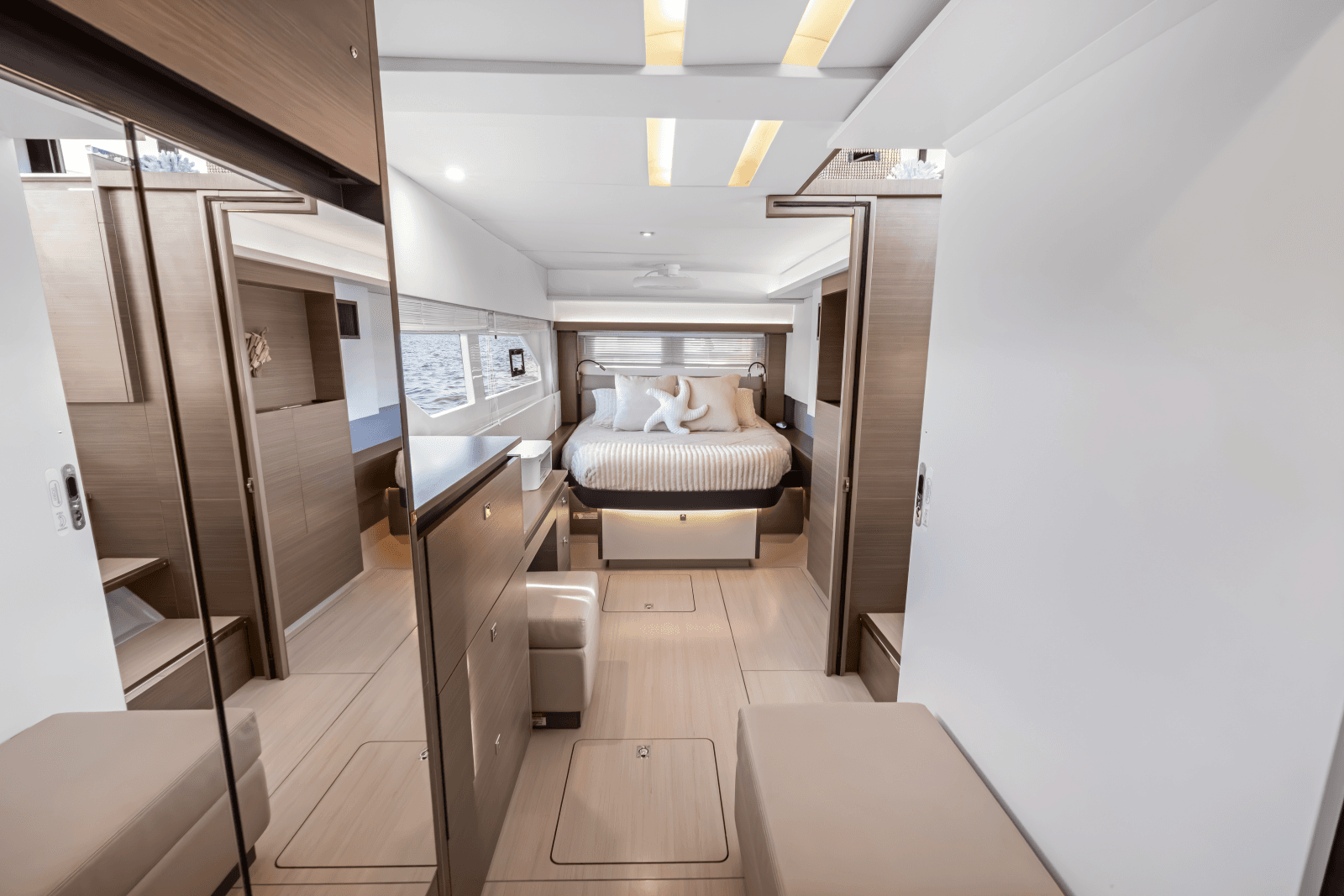 2021 Leopard 53 Powercat - Photo 23