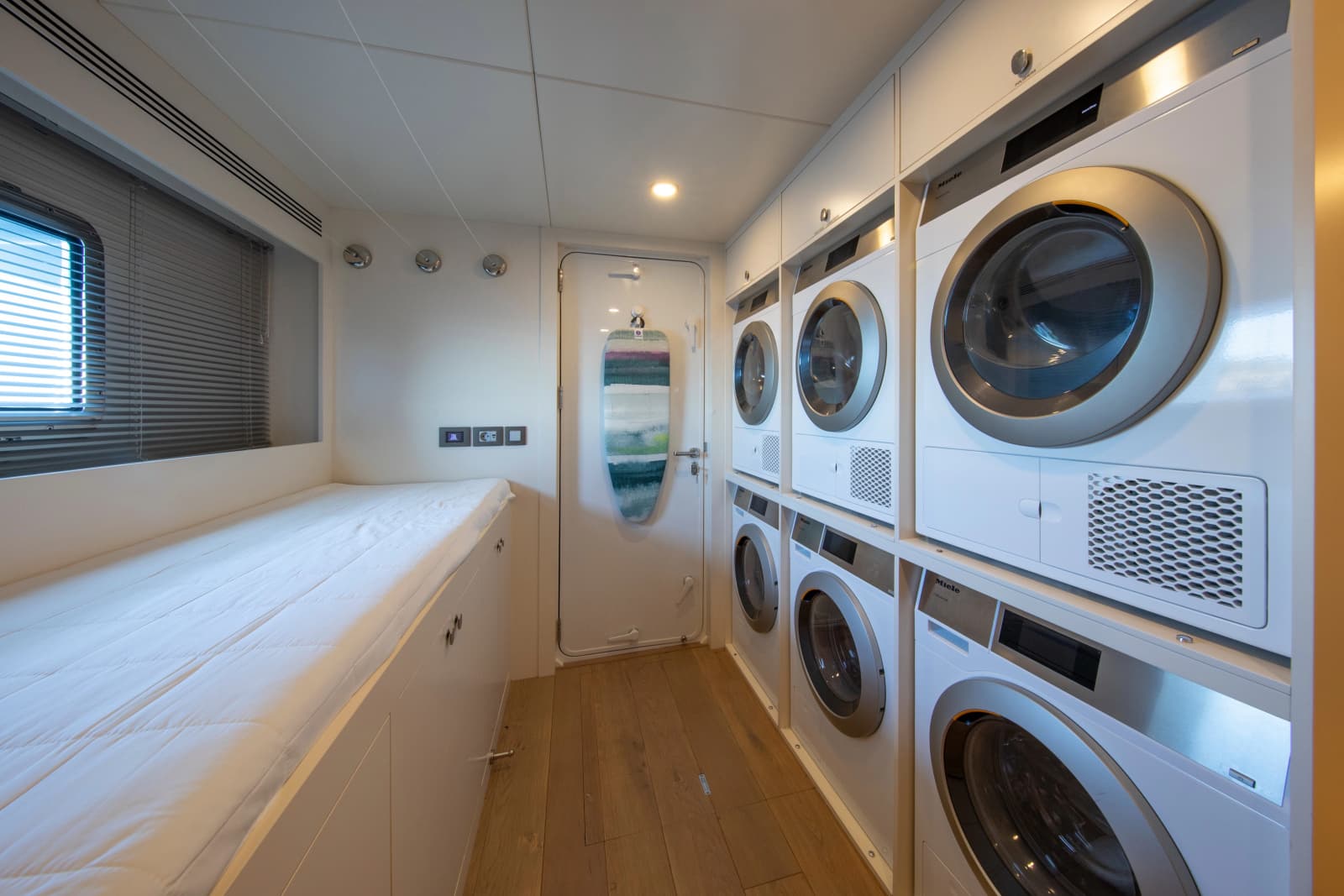 2023 Numarine 37XP - Photo 54