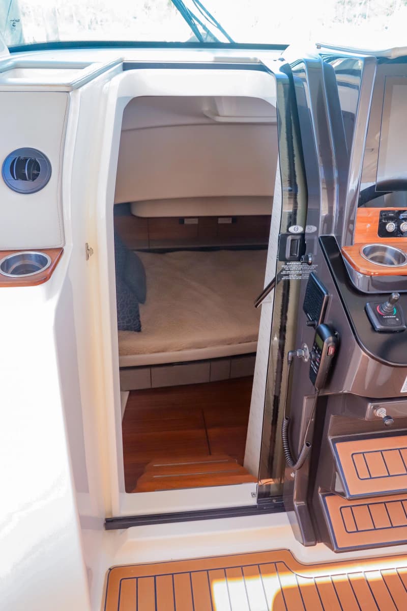 2022 Tiara Yachts 43 LS - Photo 27