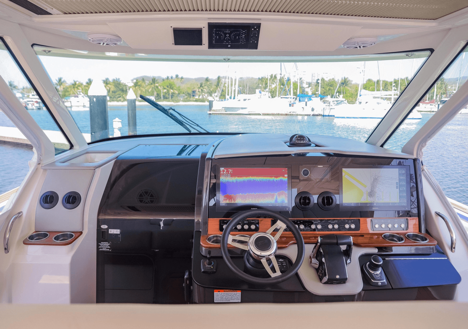 2022 Tiara Yachts 43 LS - Photo 14