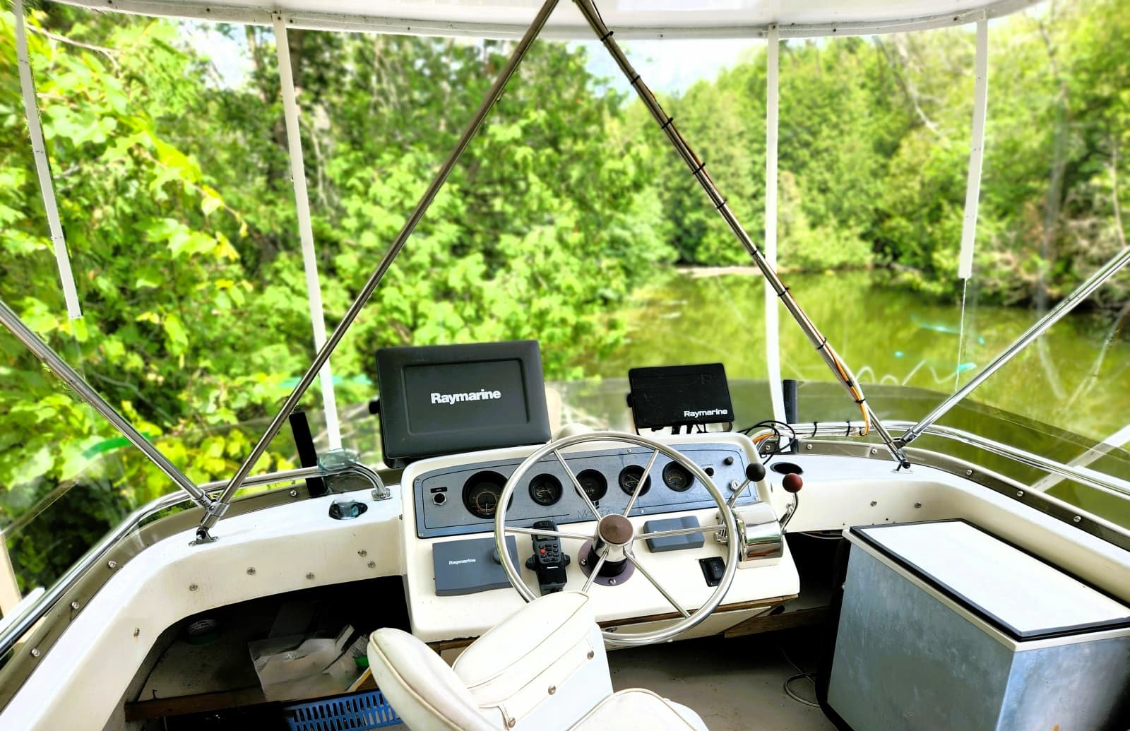 1982 Mainship 34 - Photo 2