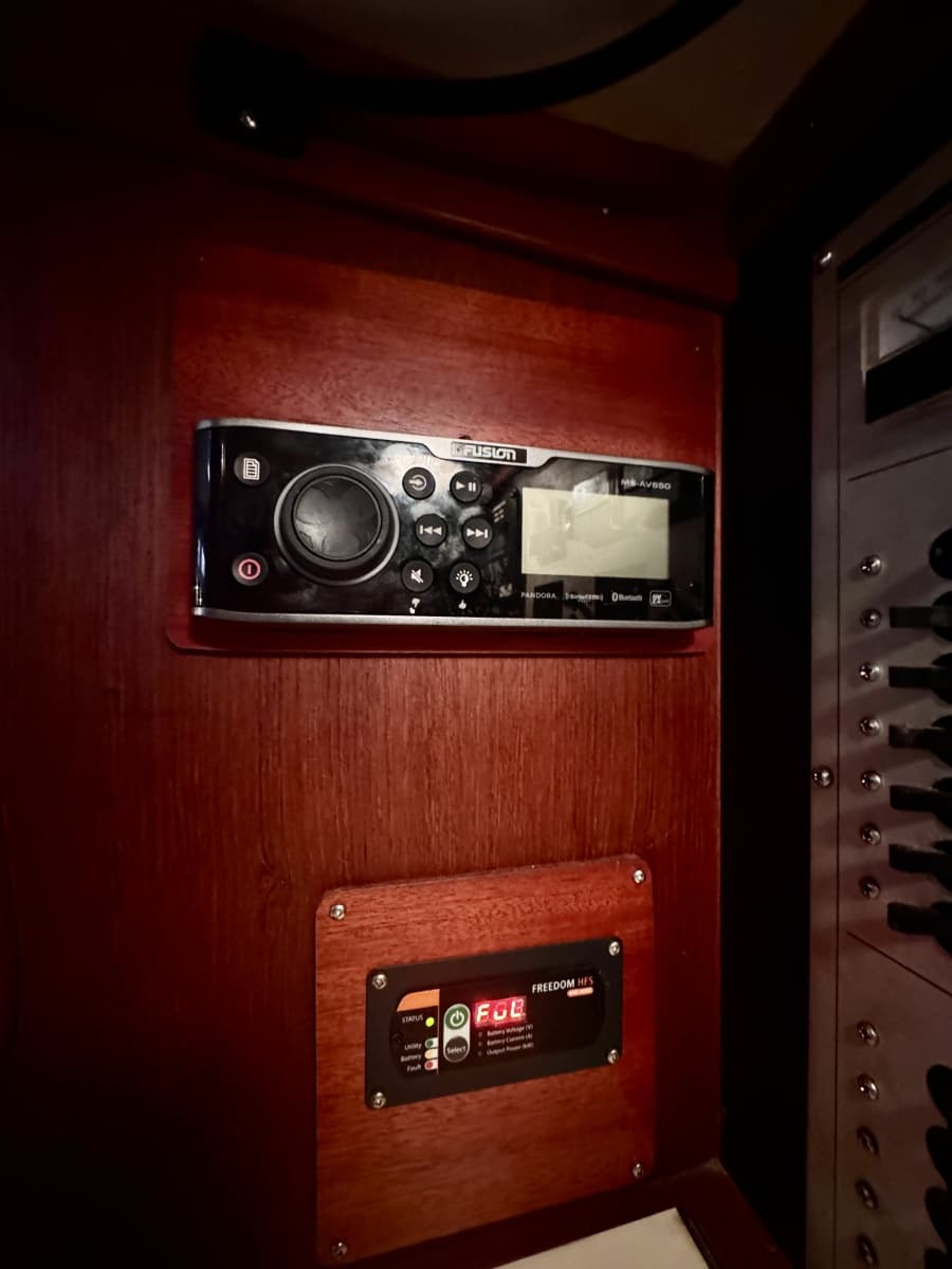 1991 Freedom 38 - Photo 24