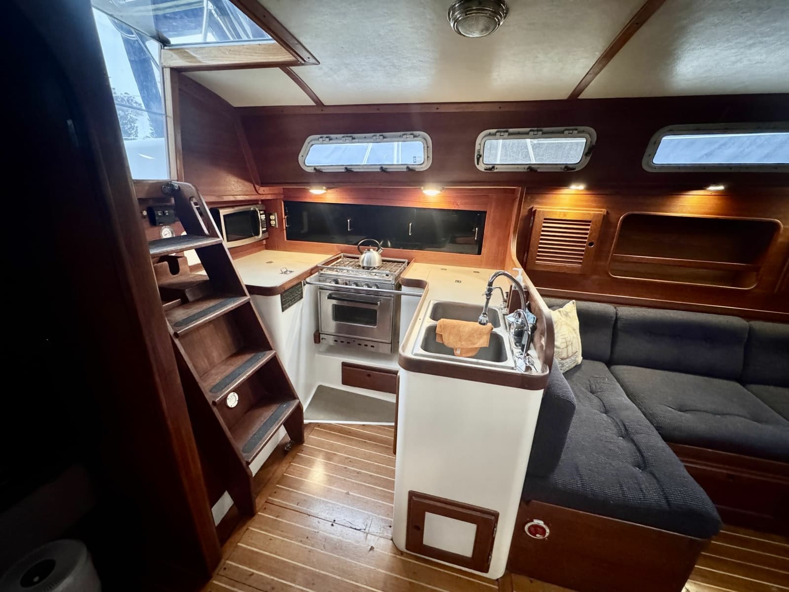1991 Freedom 38 - Photo 32