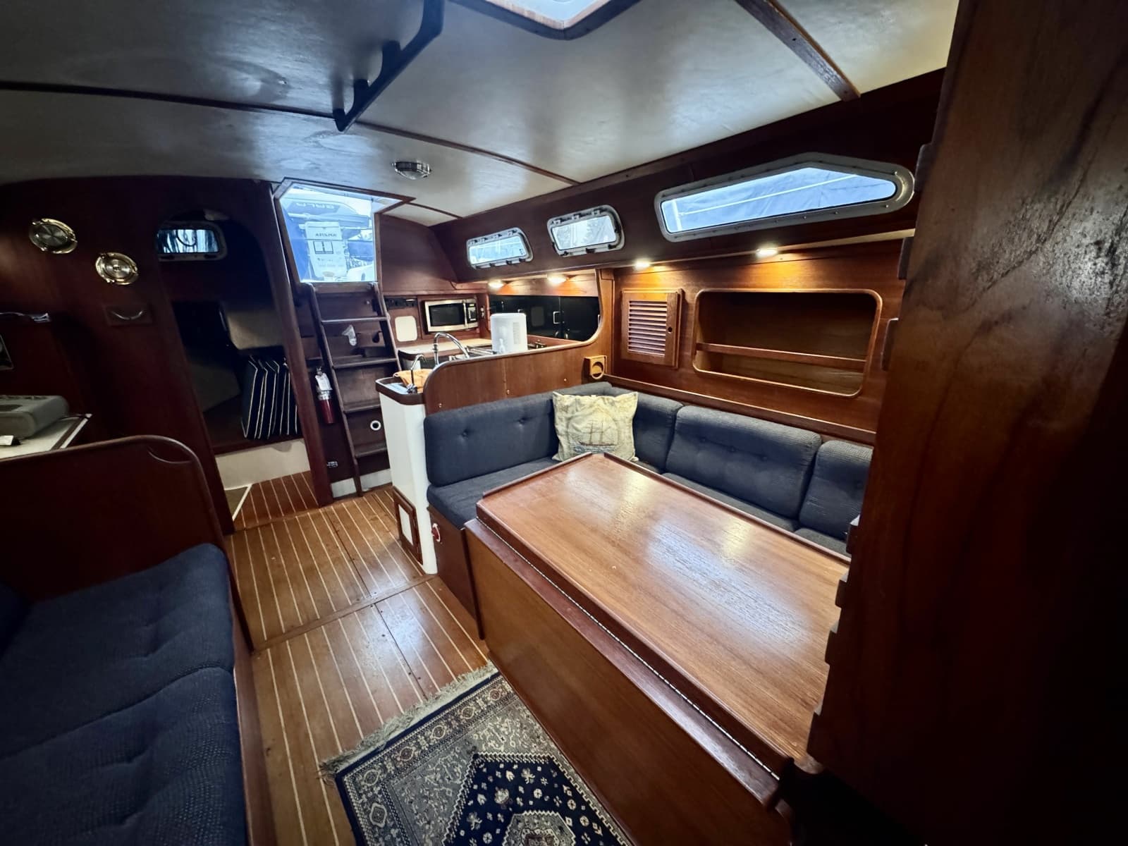 1991 Freedom 38 - Photo 38