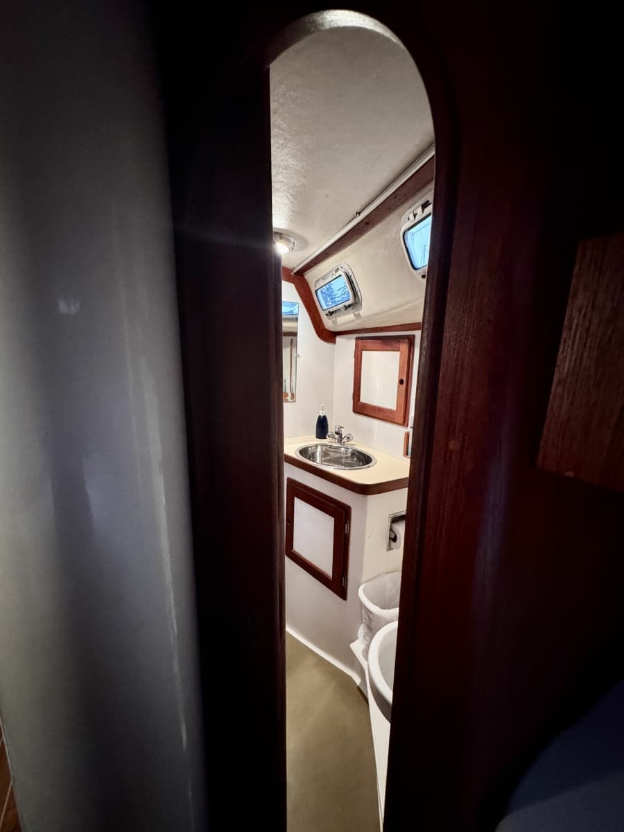 1991 Freedom 38 - Photo 43