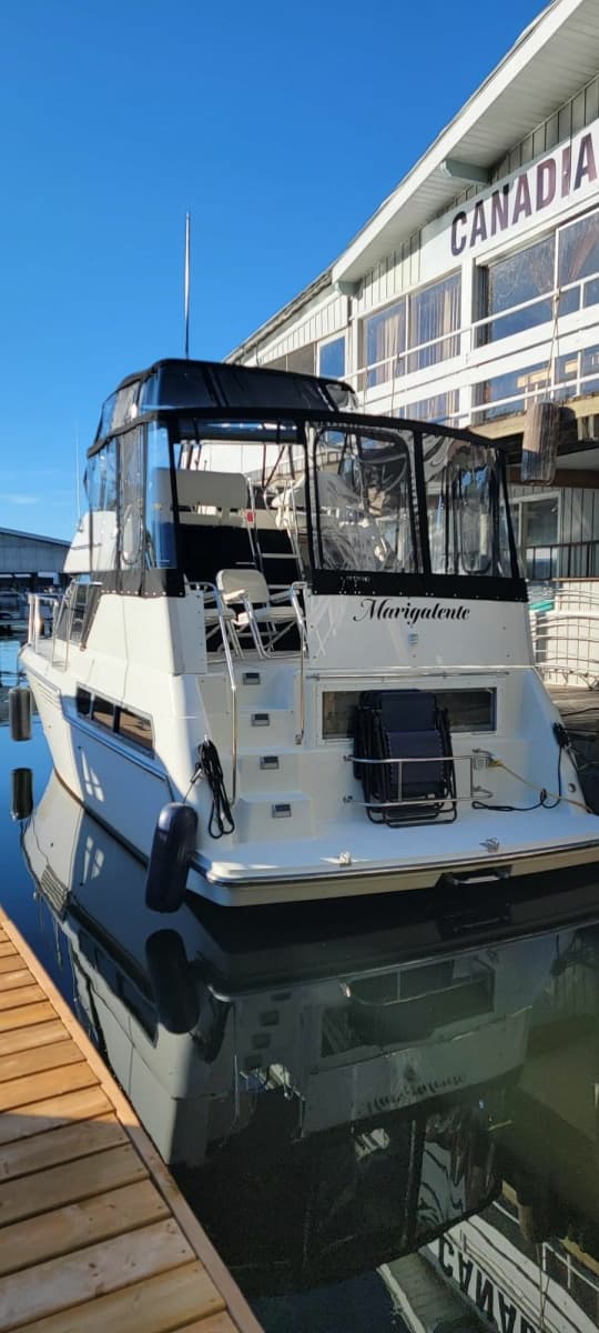 1995 Carver 325 Motor Yacht - Photo 1