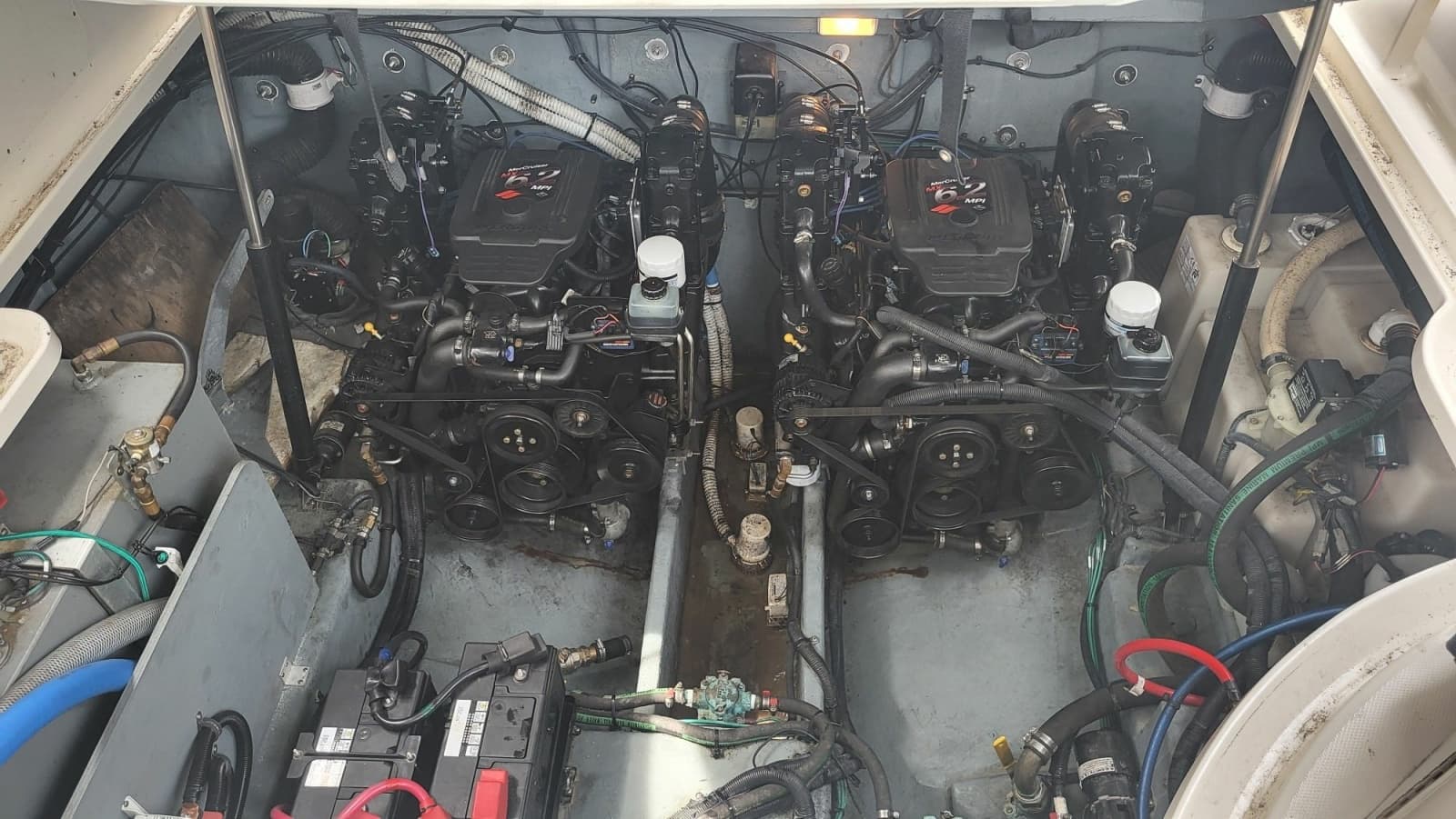 2003 Sea Ray 320 Sundancer - Photo 19