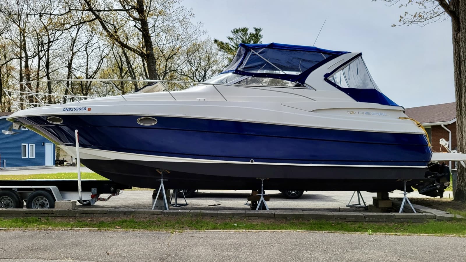 2005 Regal 3560 Commodore - Photo 8