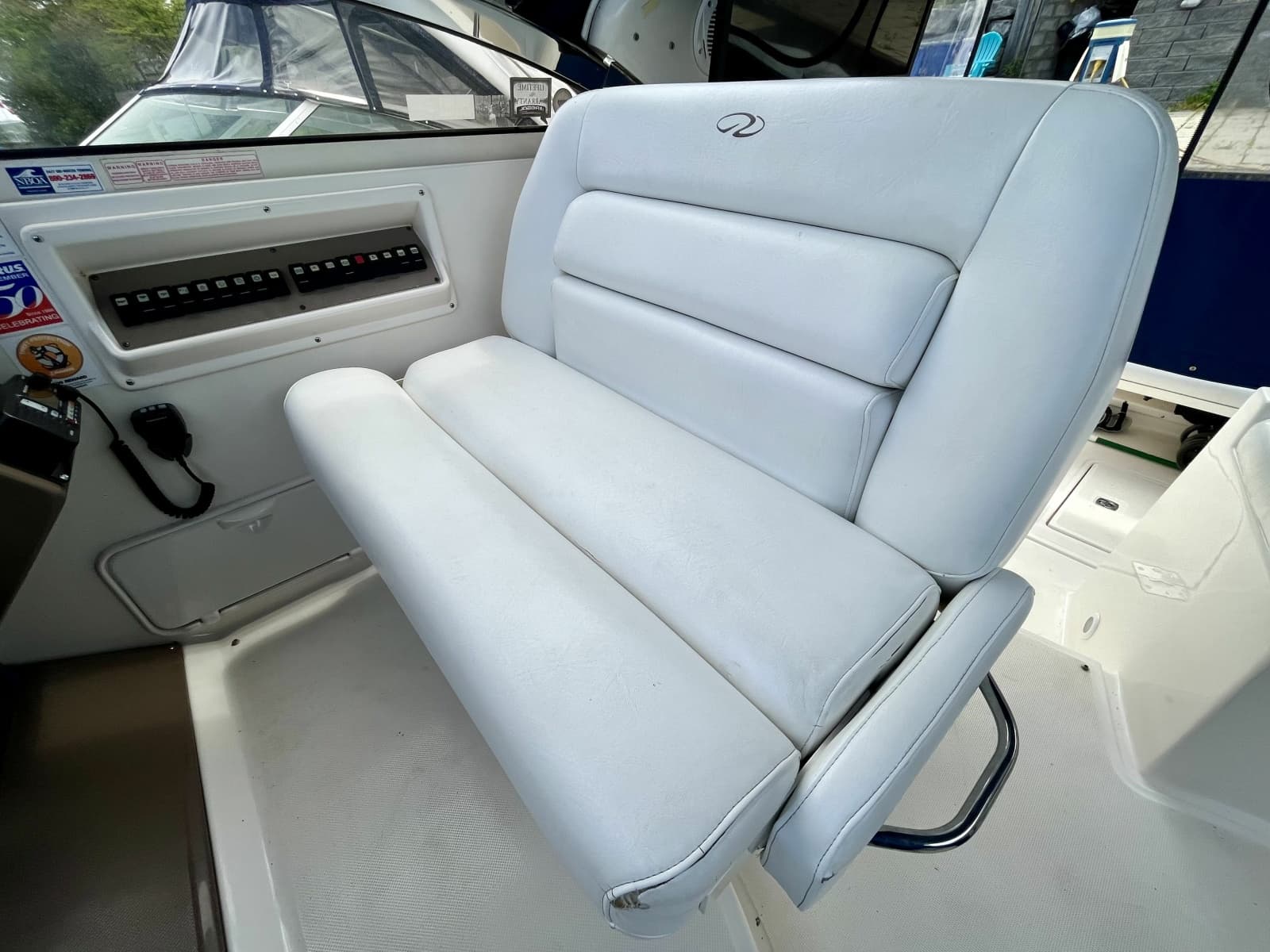 2005 Regal 3560 Commodore - Photo 16